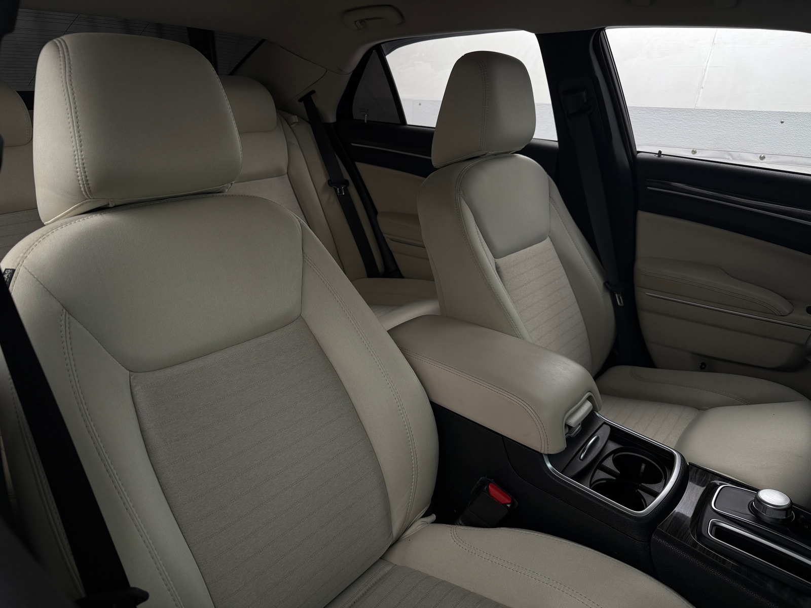 Thumbnail: 2020 Chrysler 300 - 2