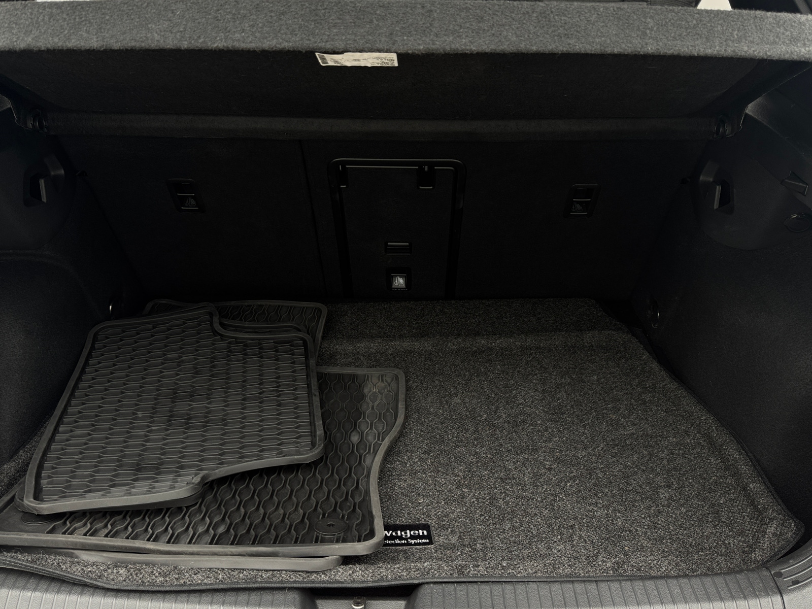 Thumbnail: 2024 Volkswagen Golf - 6