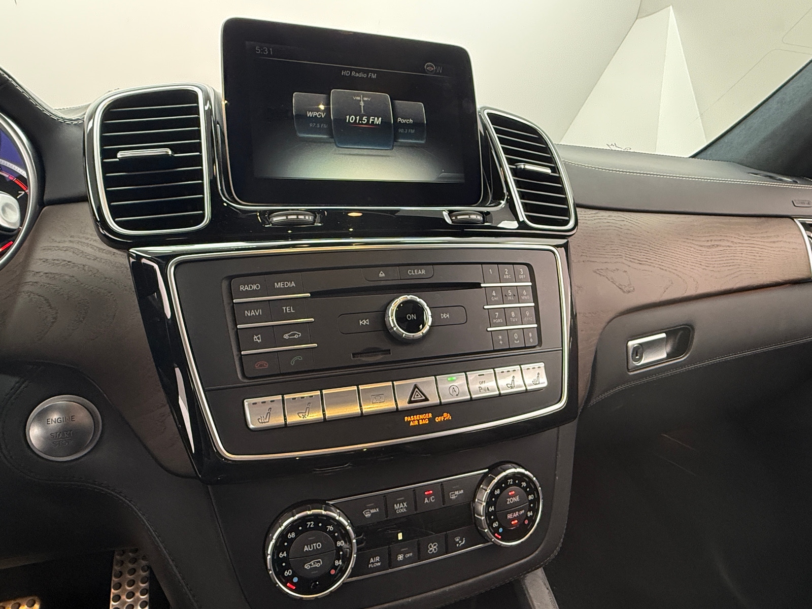 Thumbnail: 2018 Mercedes-Benz GLS - 3