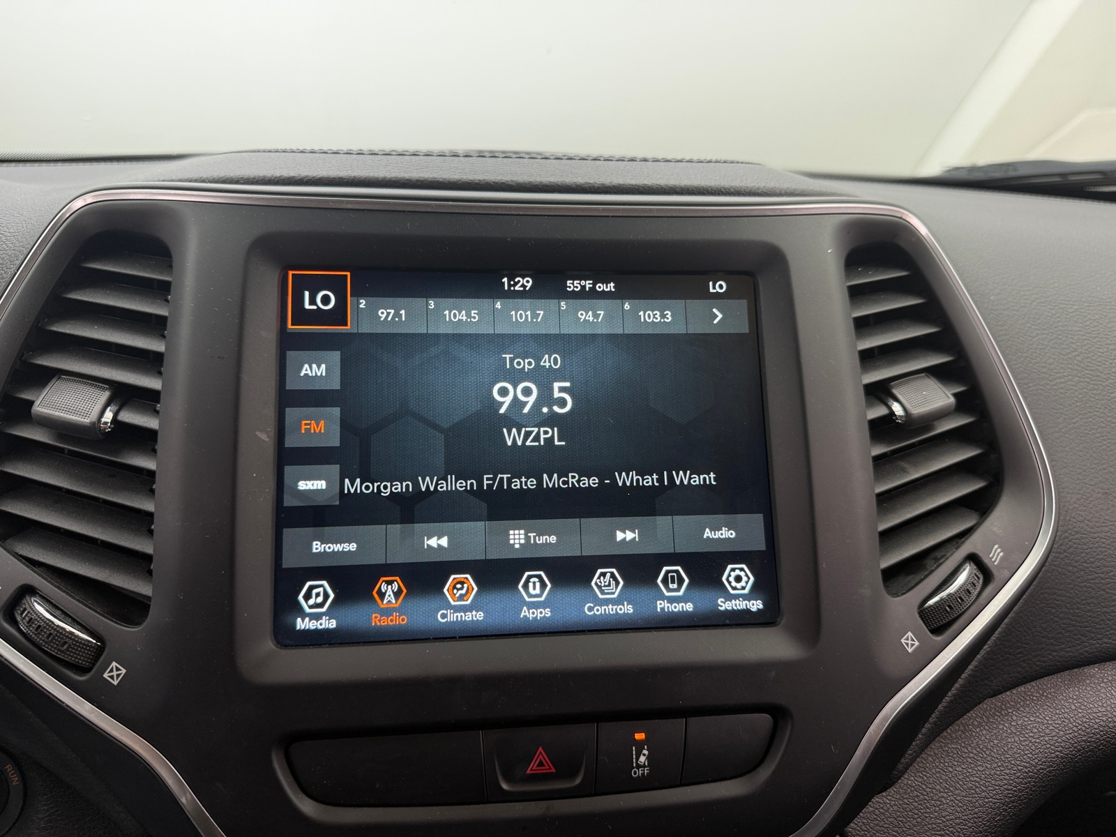 Thumbnail: 2022 Jeep Cherokee - 3