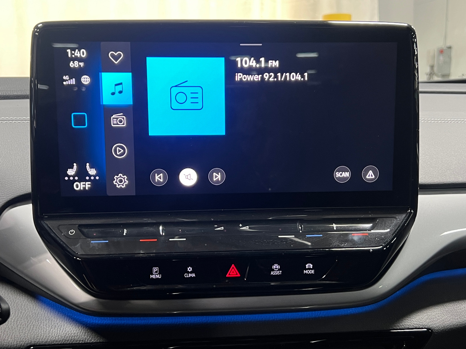 Thumbnail: 2023 Volkswagen ID.4 - 3