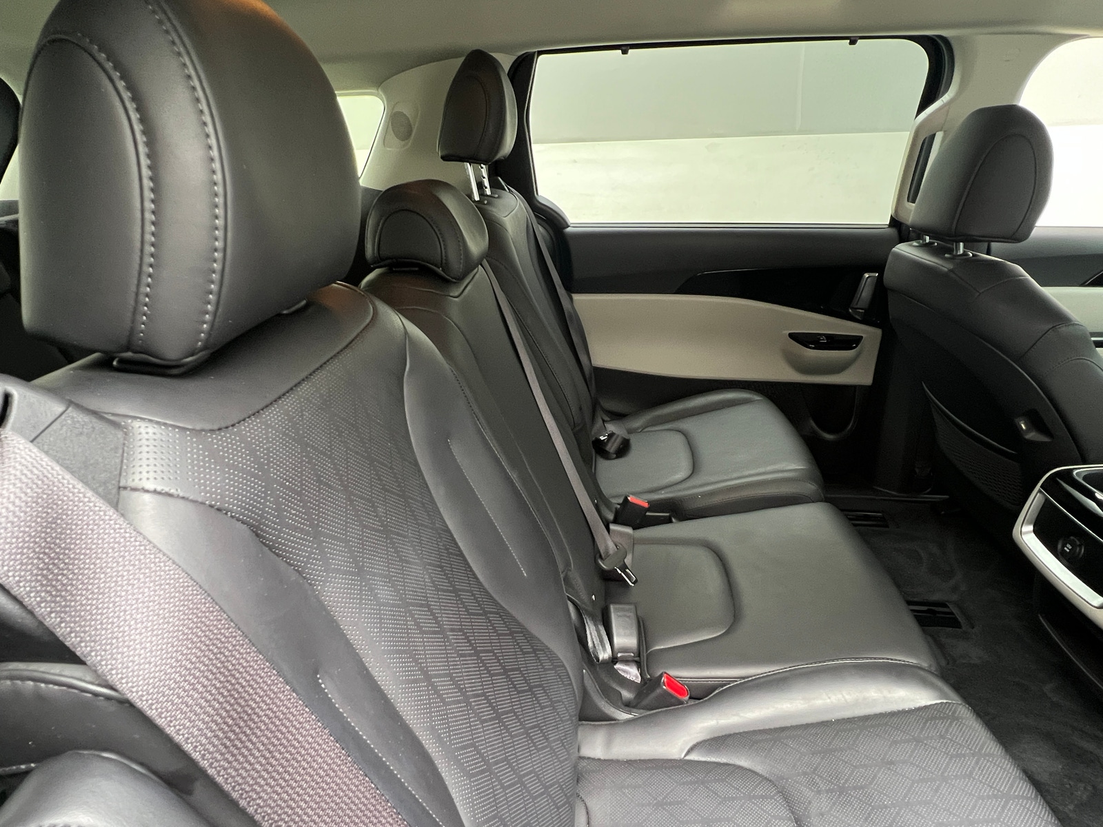 Thumbnail: 2023 Kia Carnival - 5