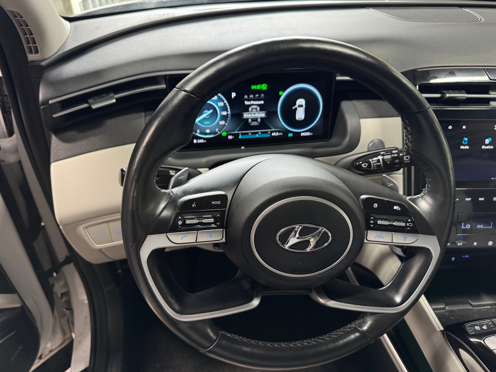 Thumbnail: 2022 Hyundai Tucson - 4