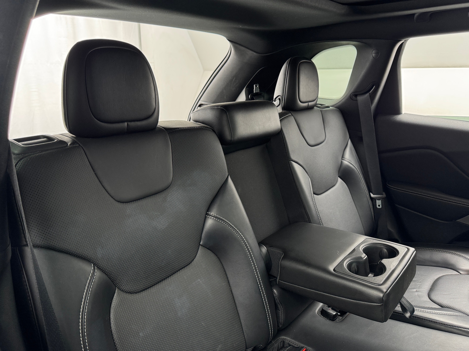 Thumbnail: 2021 Jeep Cherokee - 5