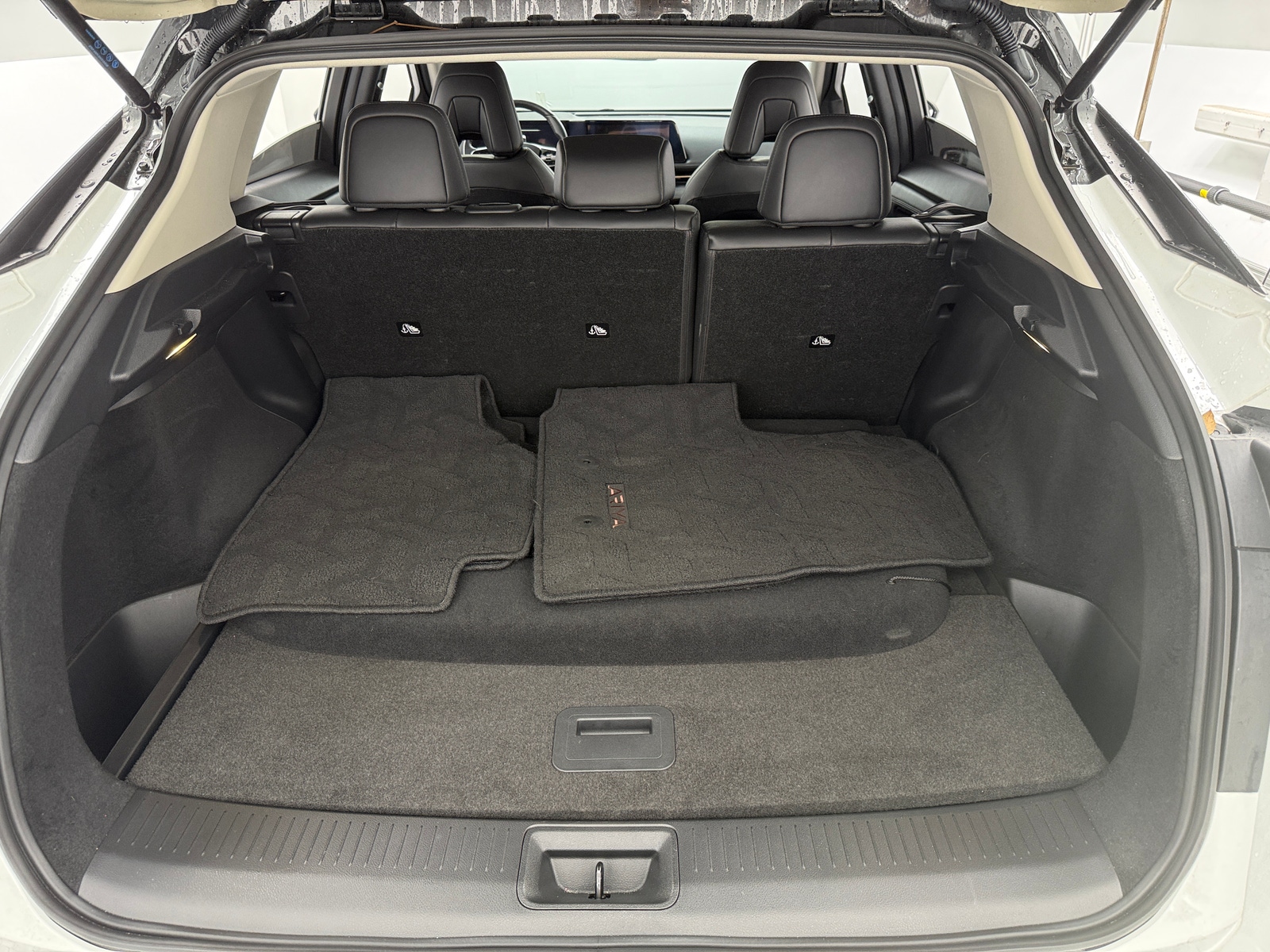 Thumbnail: 2023 Nissan Ariya - 6