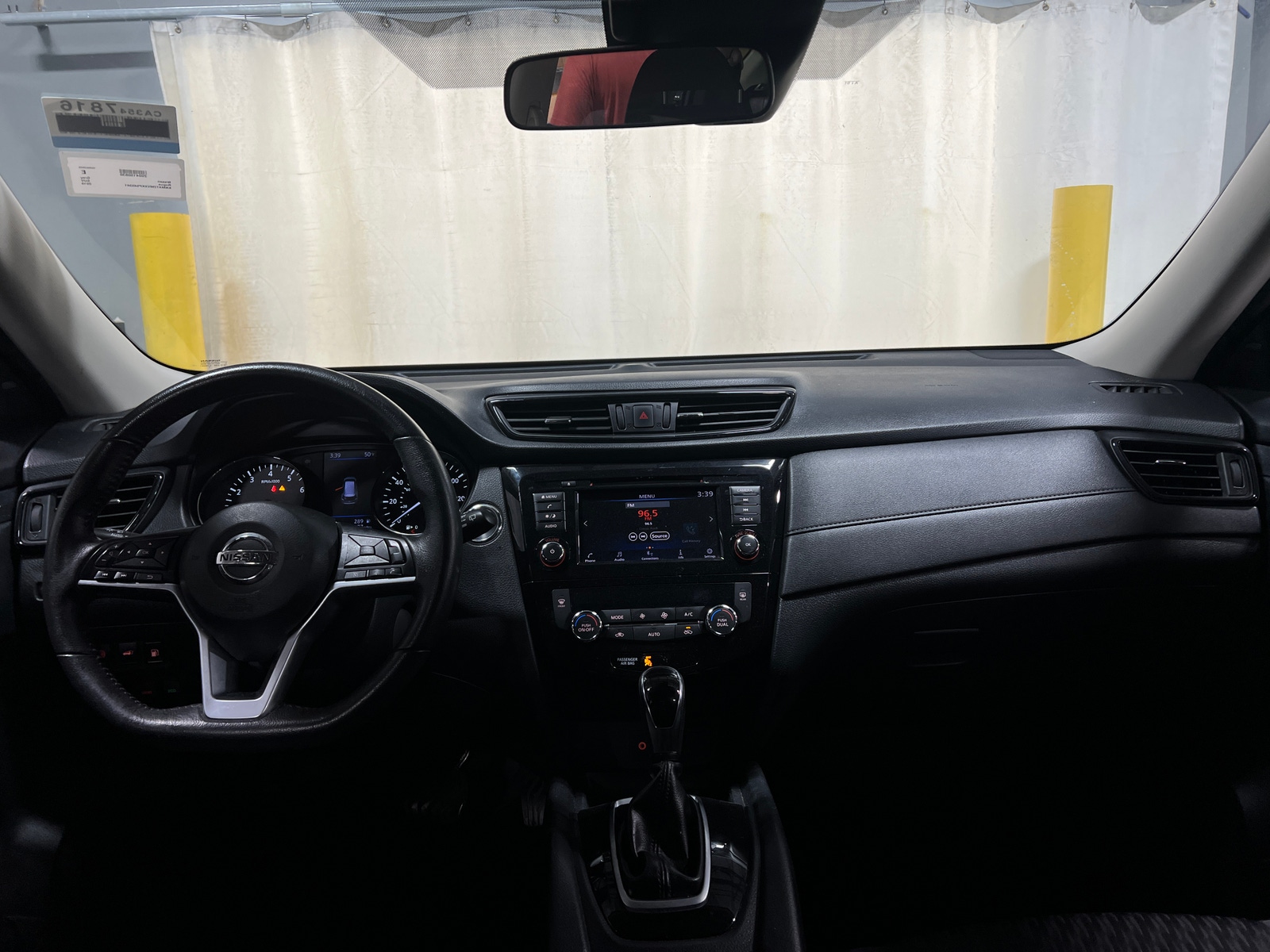 Thumbnail: 2019 Nissan Rogue - 3