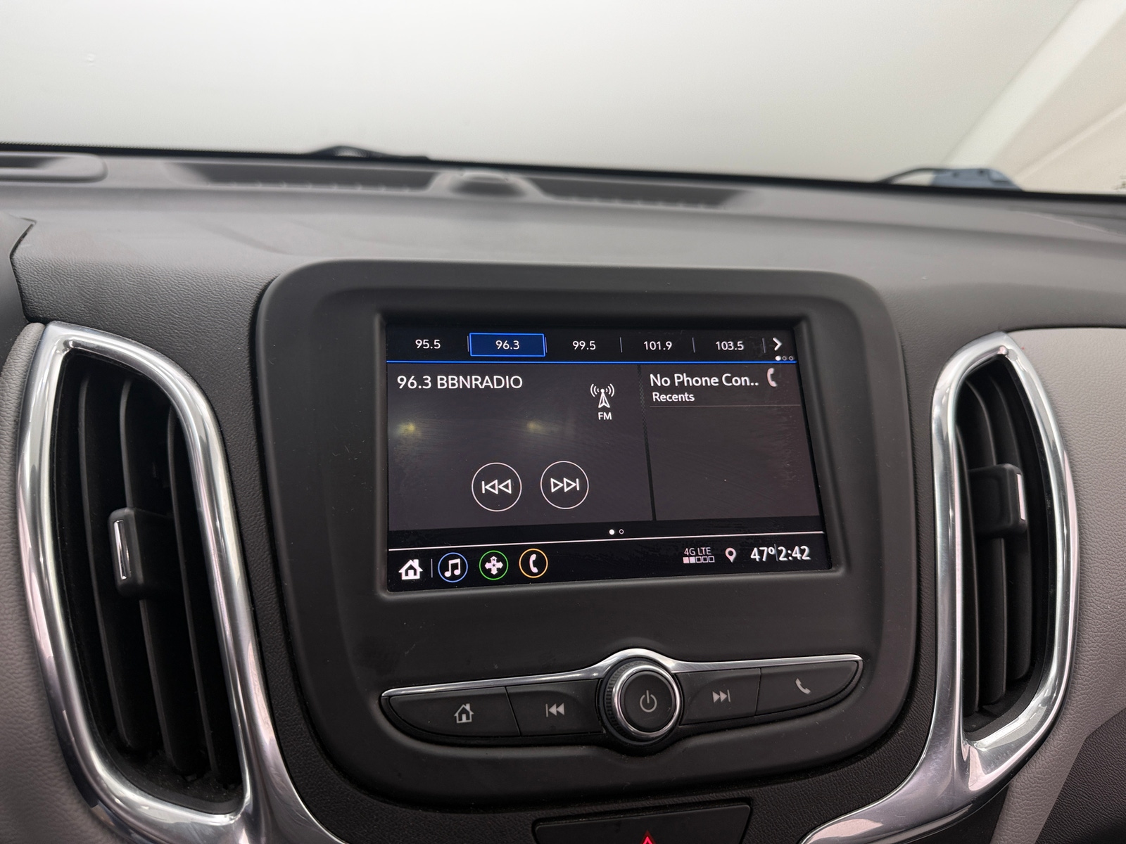 Thumbnail: 2020 Chevrolet Equinox - 4