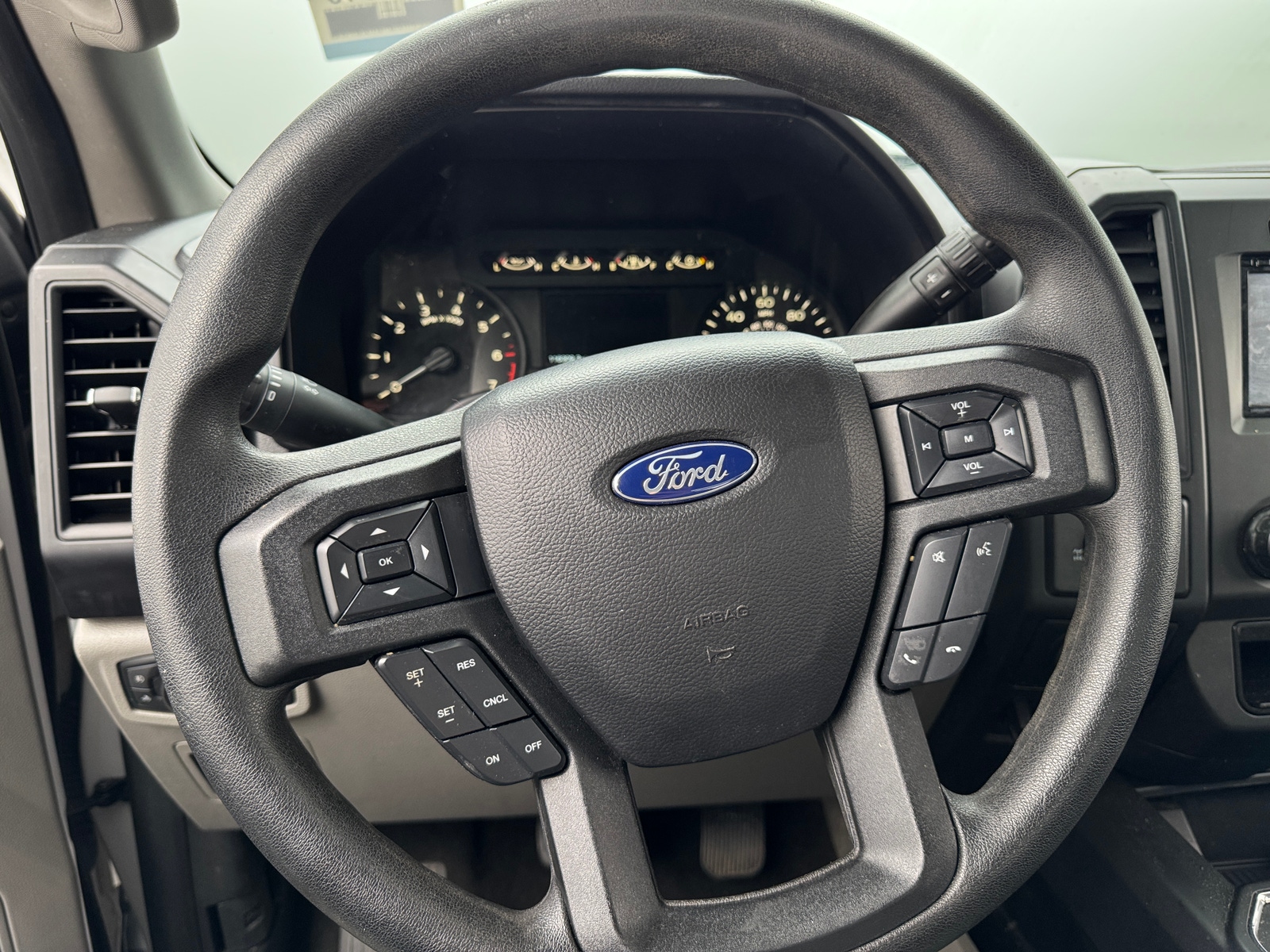 Thumbnail: 2018 Ford Econoline - 5