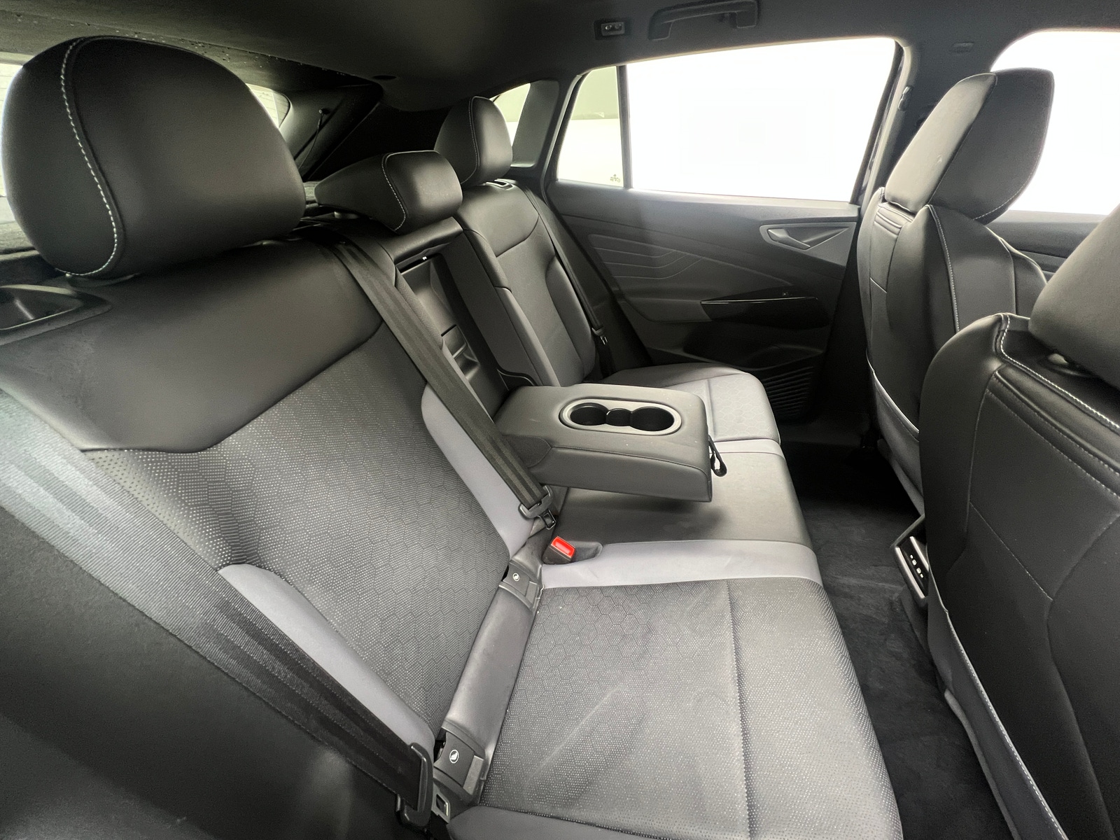 Thumbnail: 2023 Volkswagen ID.4 - 5