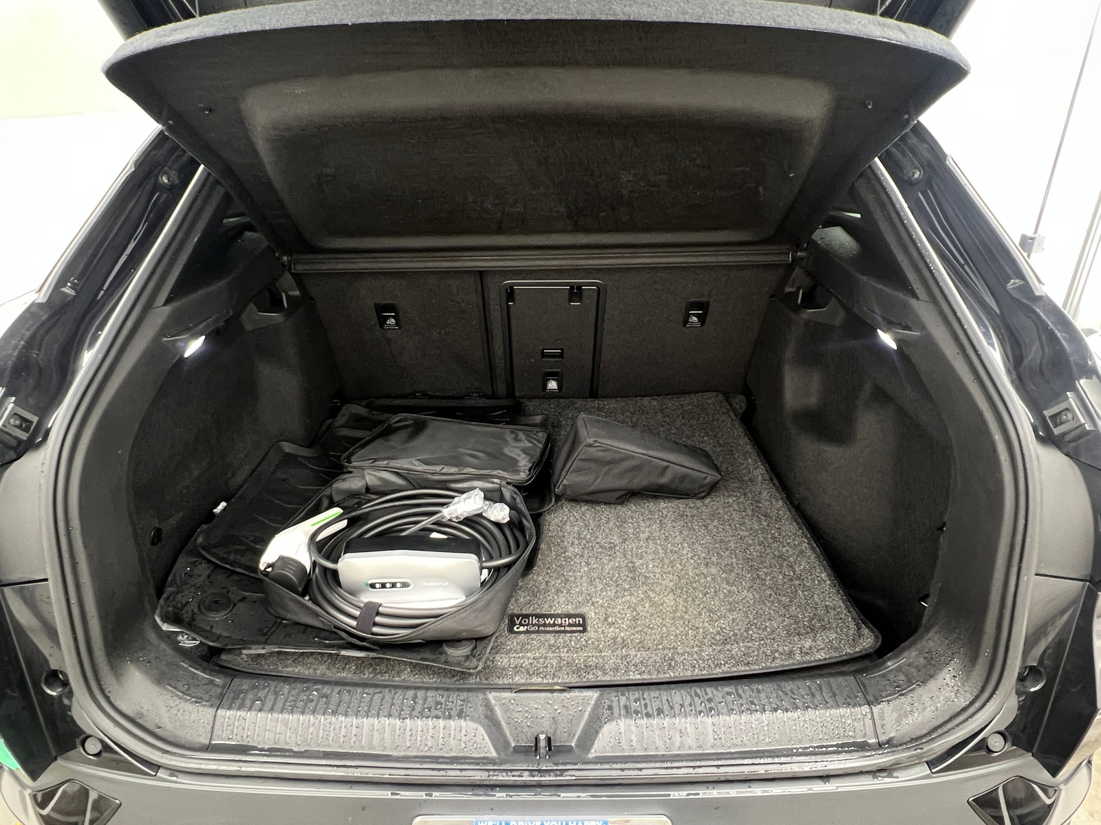 Thumbnail: 2023 Volkswagen ID.4 - 6