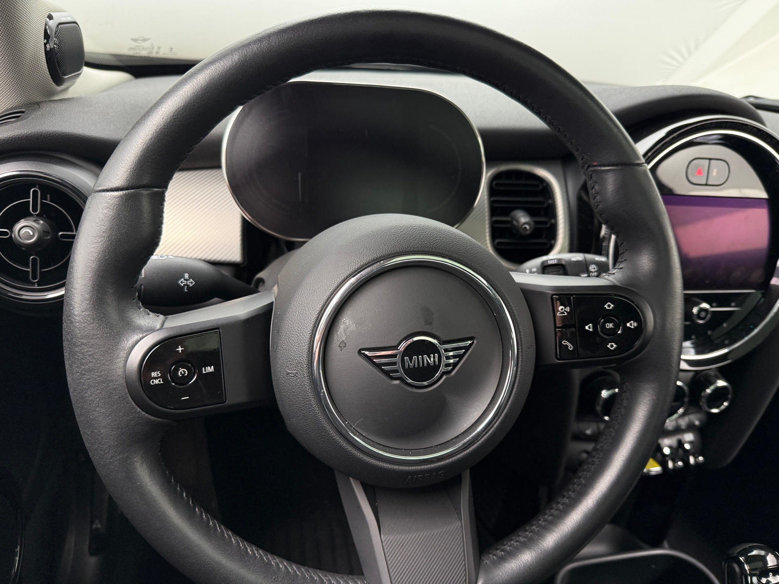 Thumbnail: 2024 MINI Cooper Hardtop - 4