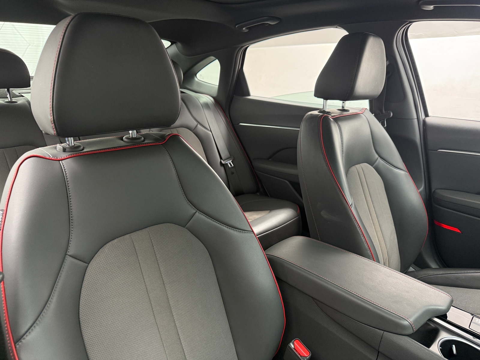 Thumbnail: 2023 Hyundai Sonata - 2