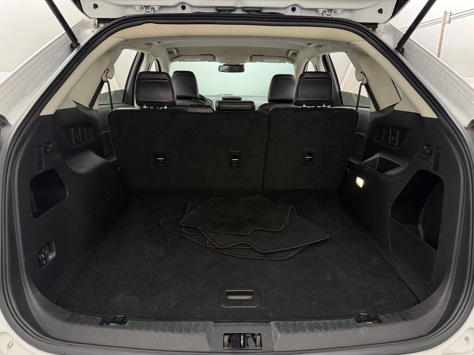 Thumbnail: 2023 Ford Edge - 6