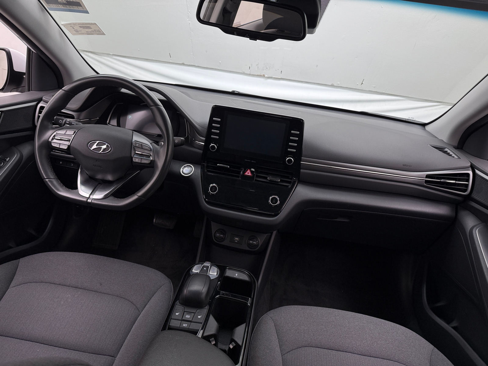 Thumbnail: 2020 Hyundai Ioniq - 3