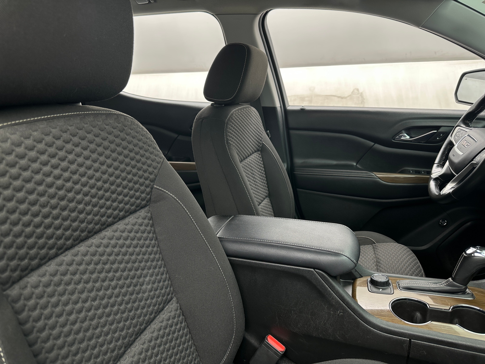 Thumbnail: 2017 GMC Acadia - 2