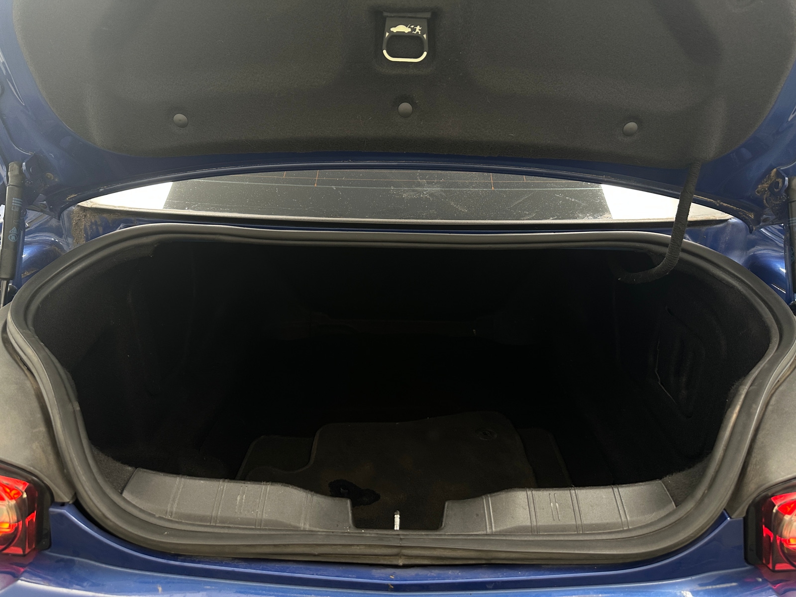 Thumbnail: 2019 Chevrolet Camaro - 5