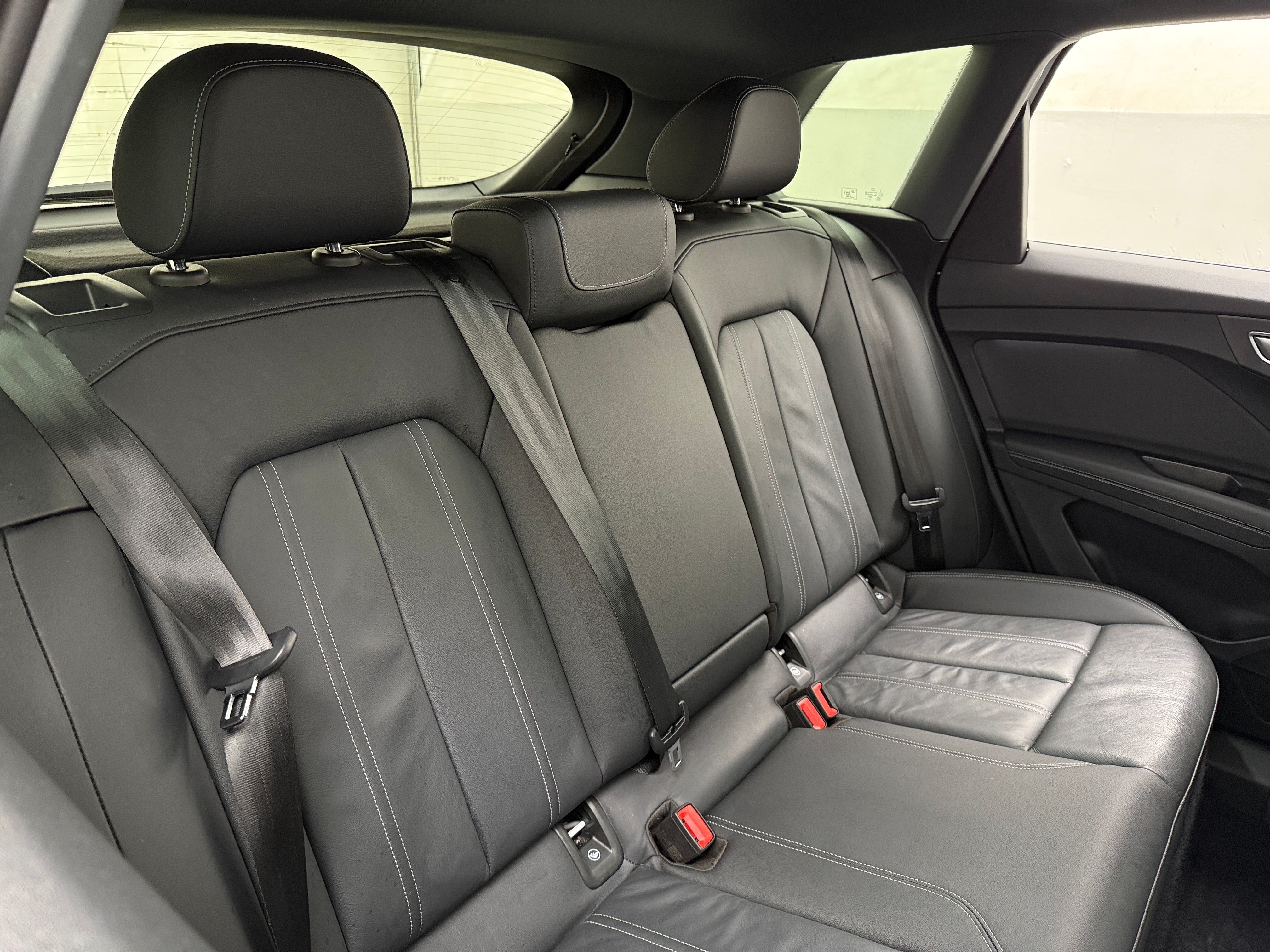 Used 2022 Audi Q4 e-tron Premium with VIN WA1G2BFZ6NP043289 for sale in Oak Creek, WI