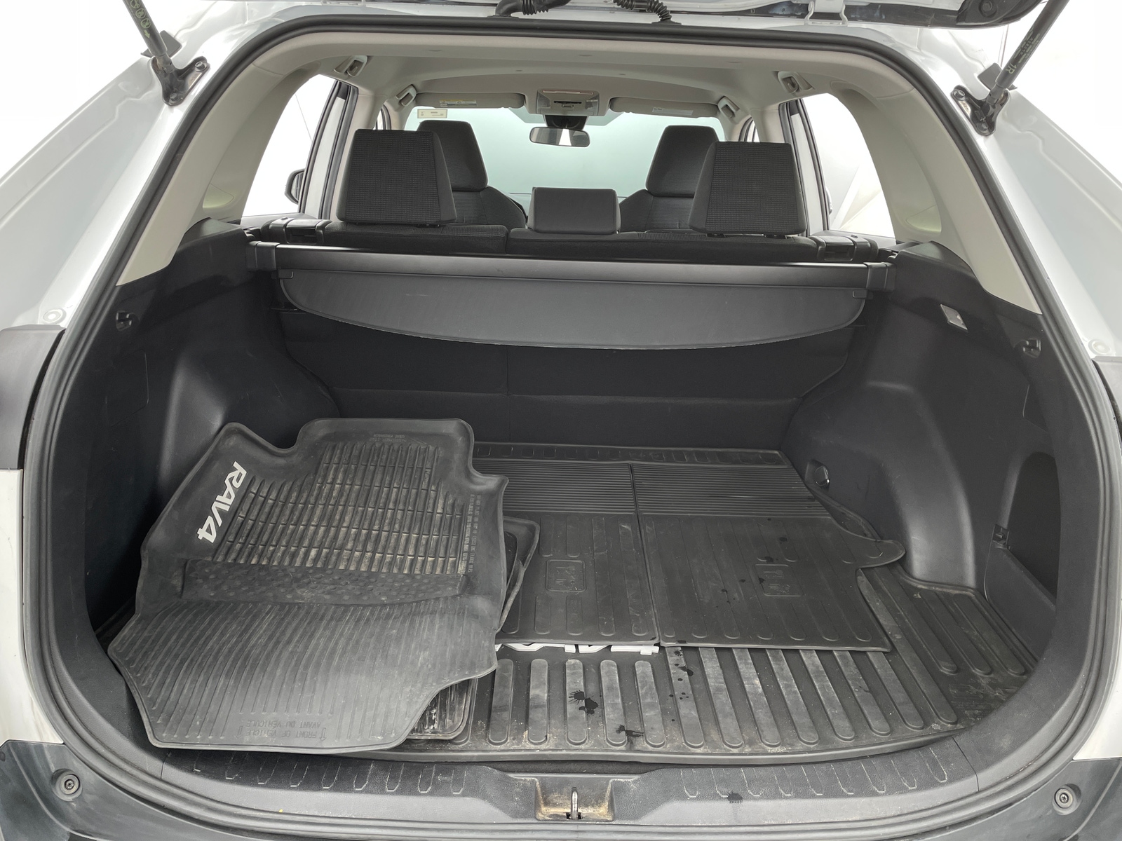 Thumbnail: 2019 Toyota RAV4 - 7