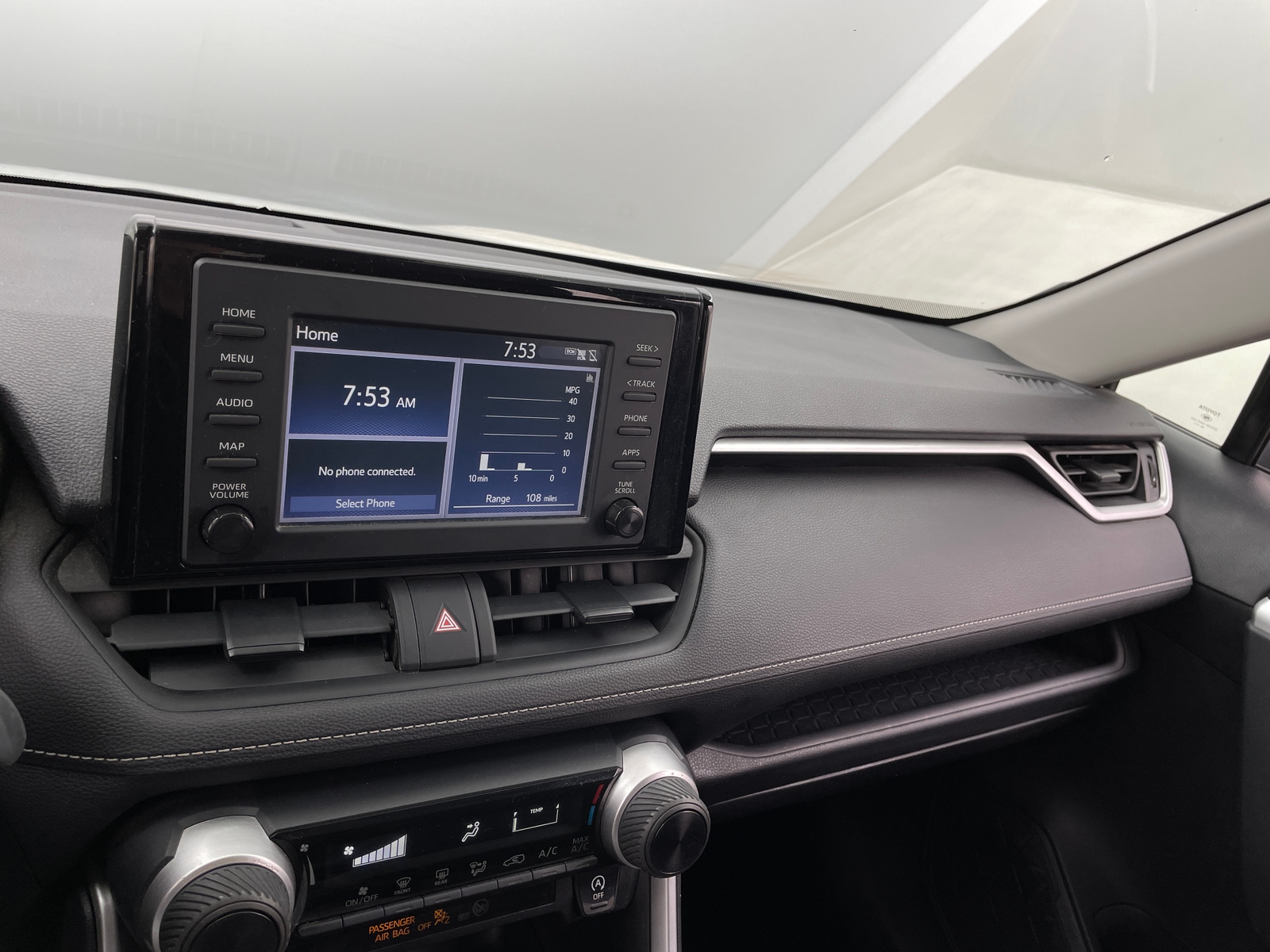 Thumbnail: 2019 Toyota RAV4 - 4