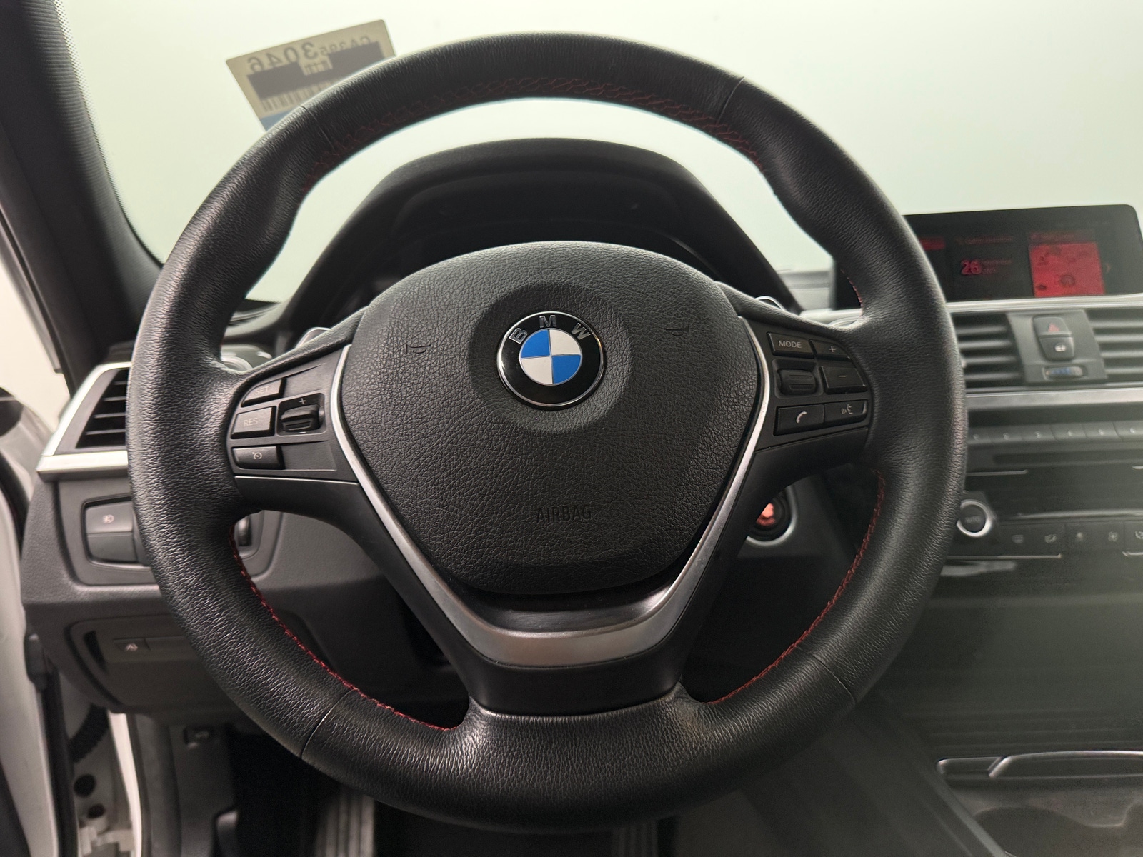 Thumbnail: 2018 BMW 3 Series - 4