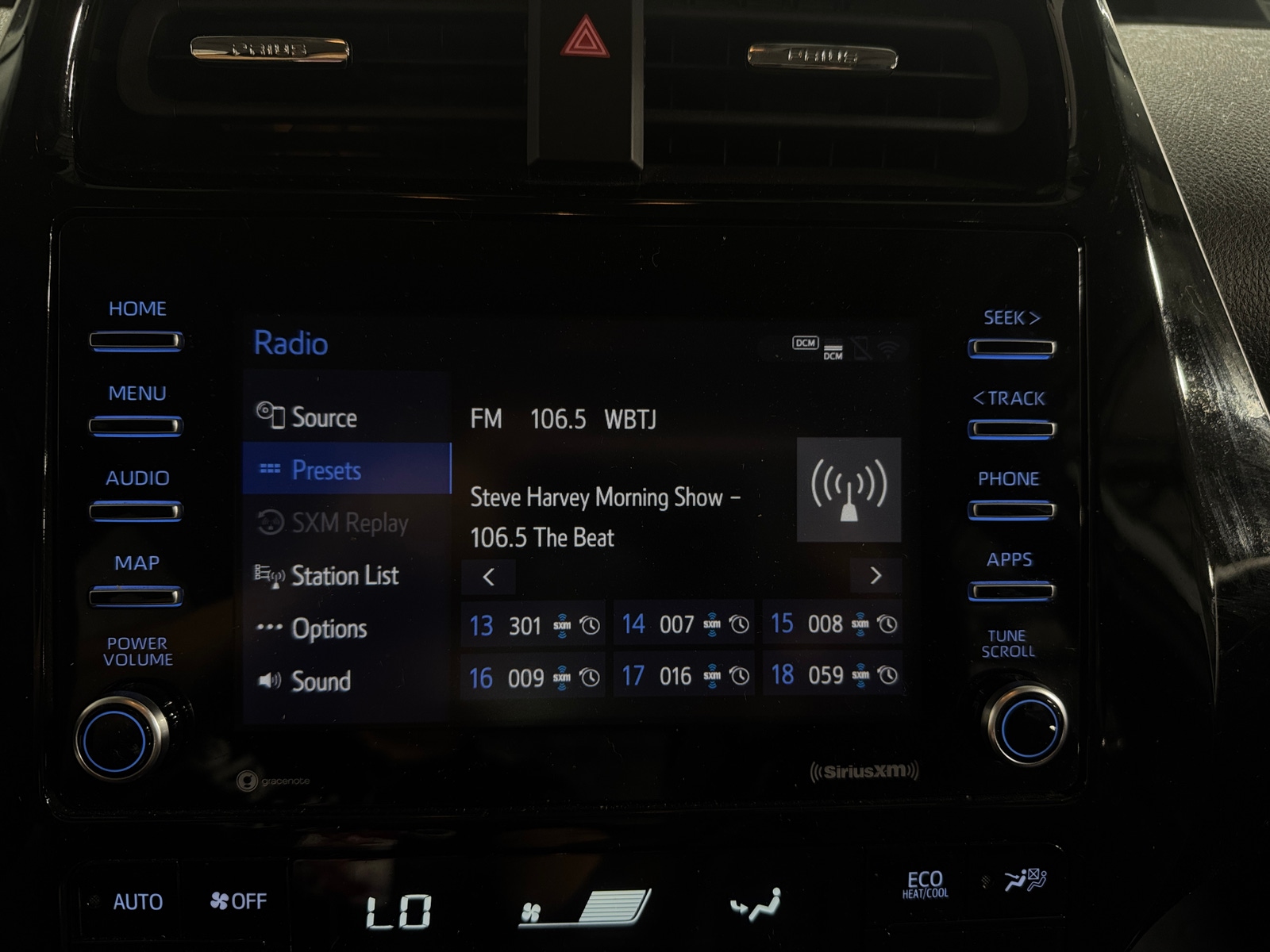 Thumbnail: 2022 Toyota Prius - 3