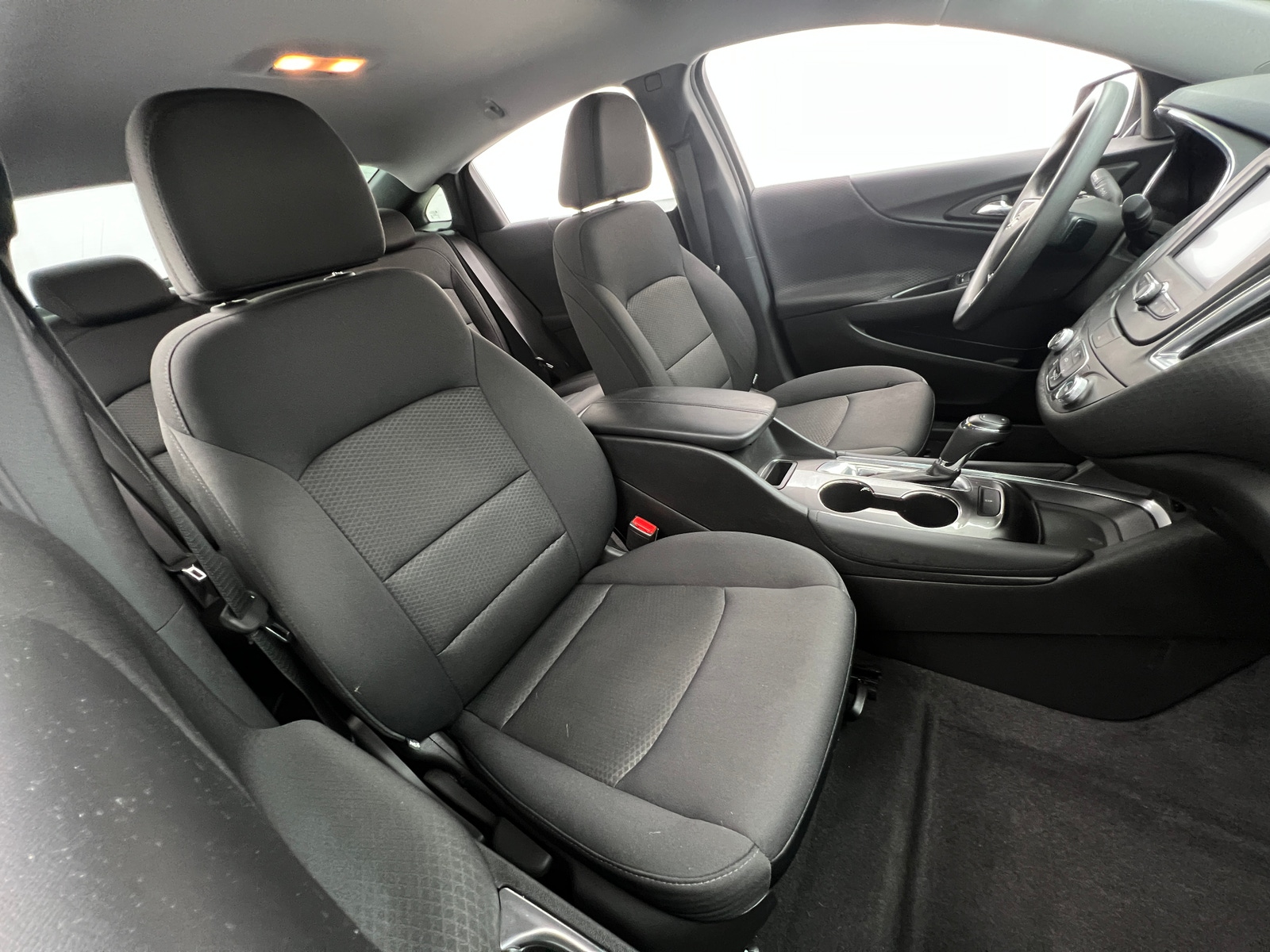 Thumbnail: 2016 Chevrolet Malibu - 2