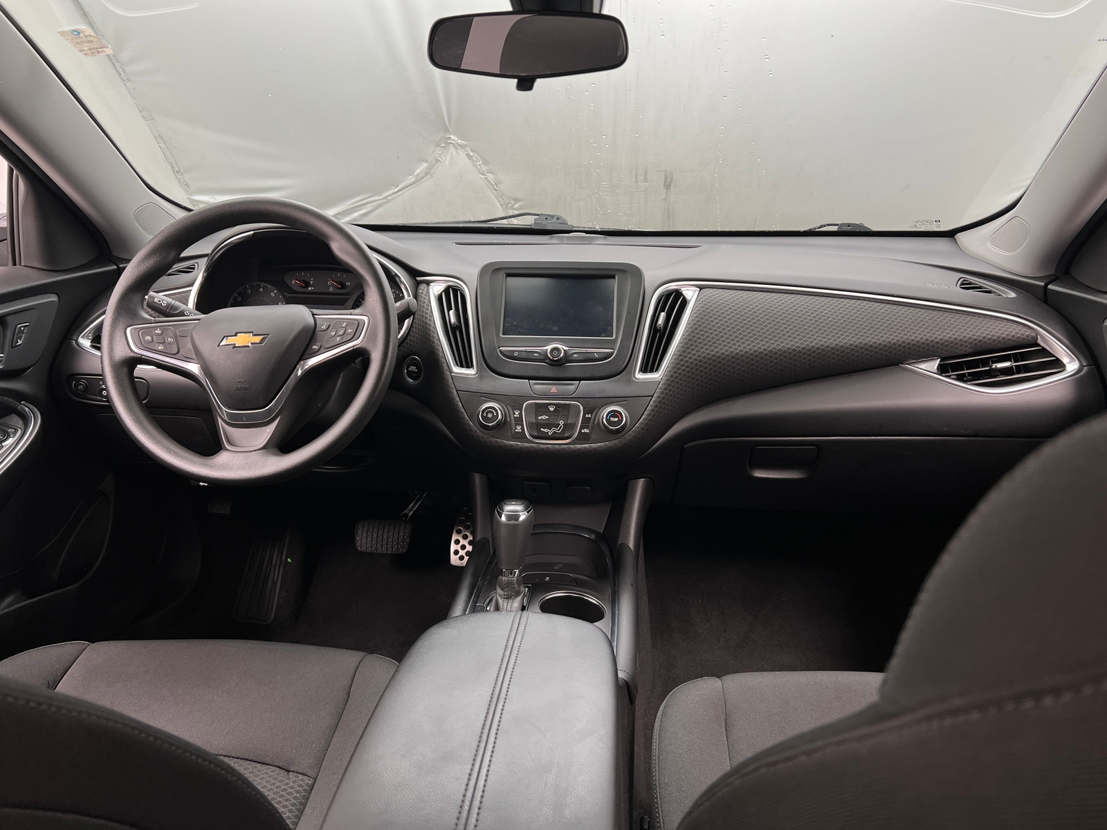 Thumbnail: 2016 Chevrolet Malibu - 3