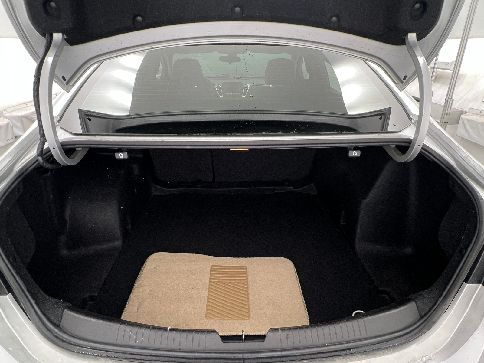 Thumbnail: 2016 Chevrolet Malibu - 7