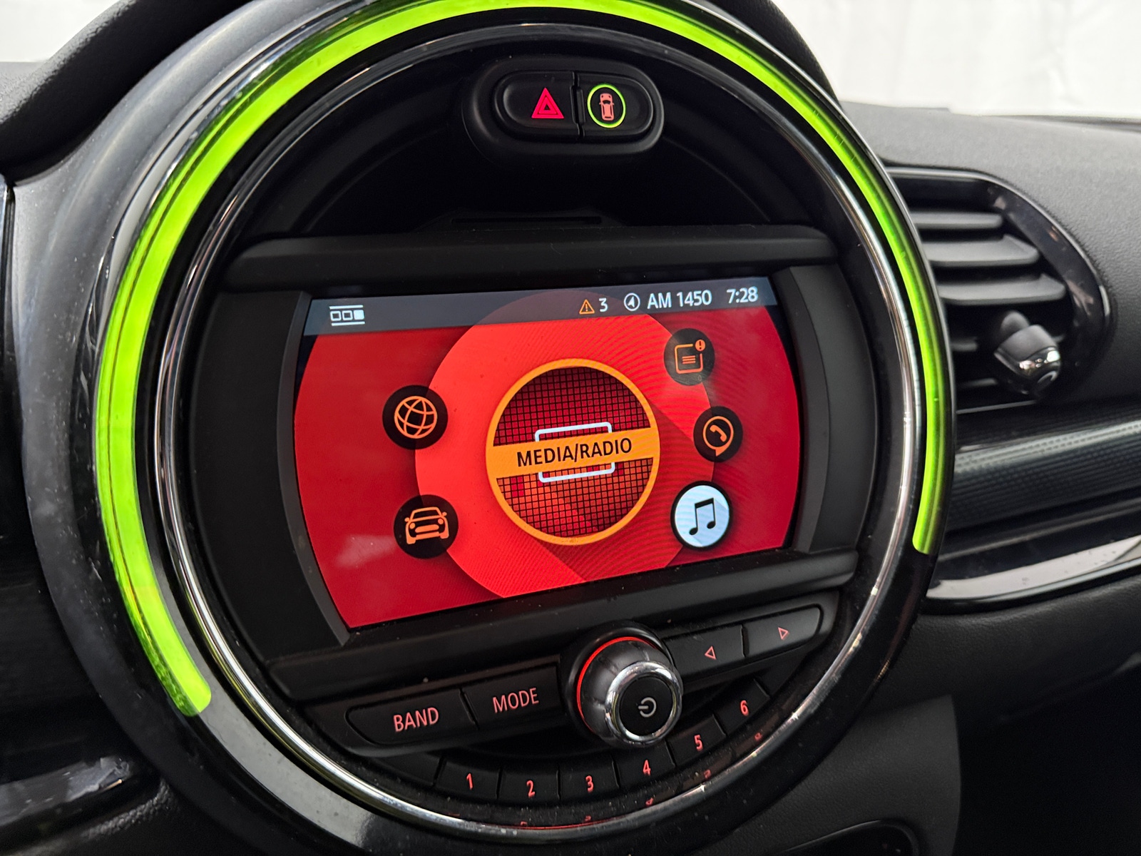 Thumbnail: 2019 MINI Cooper Clubman - 3