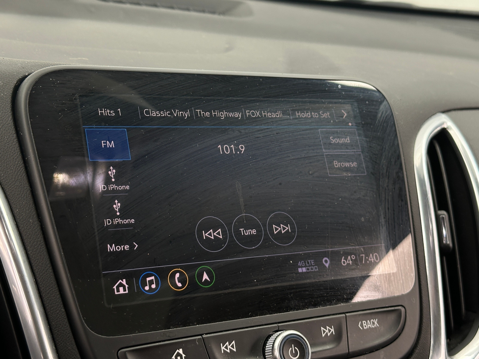 Thumbnail: 2020 Chevrolet Equinox - 4