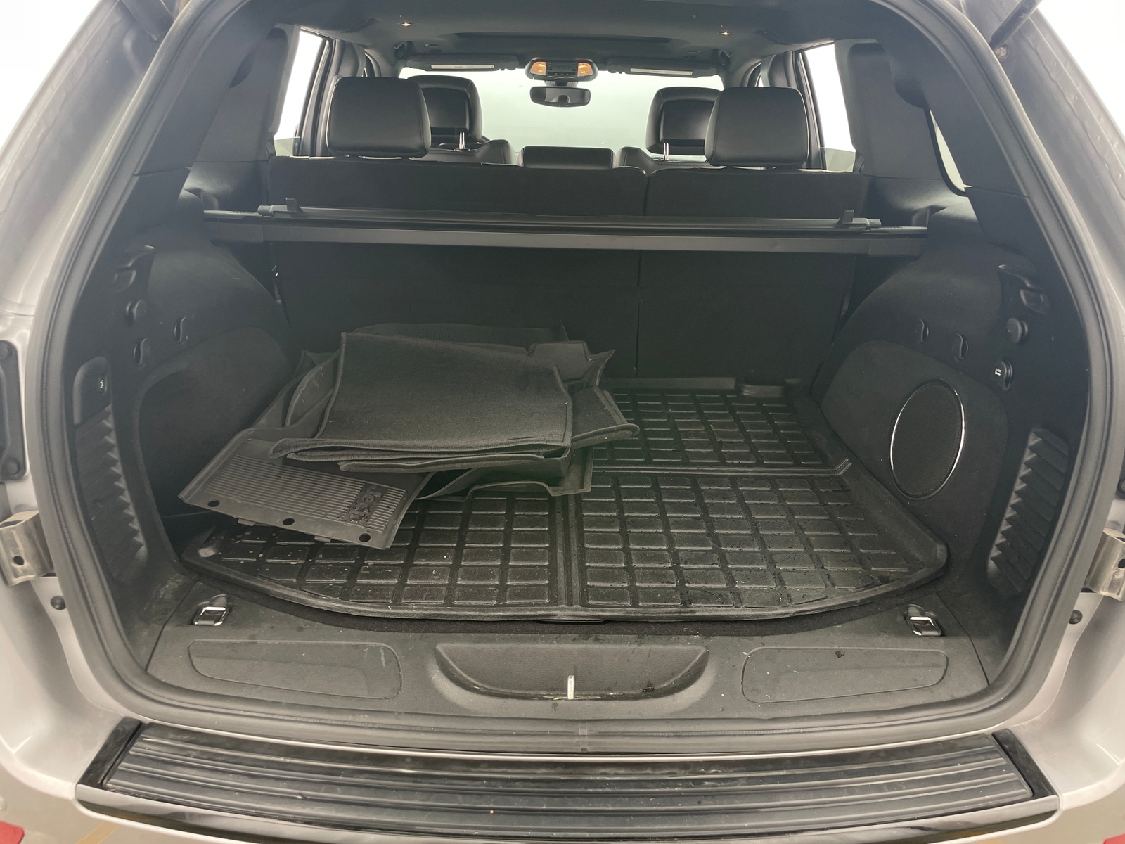 Thumbnail: 2018 Jeep Grand Cherokee - 6