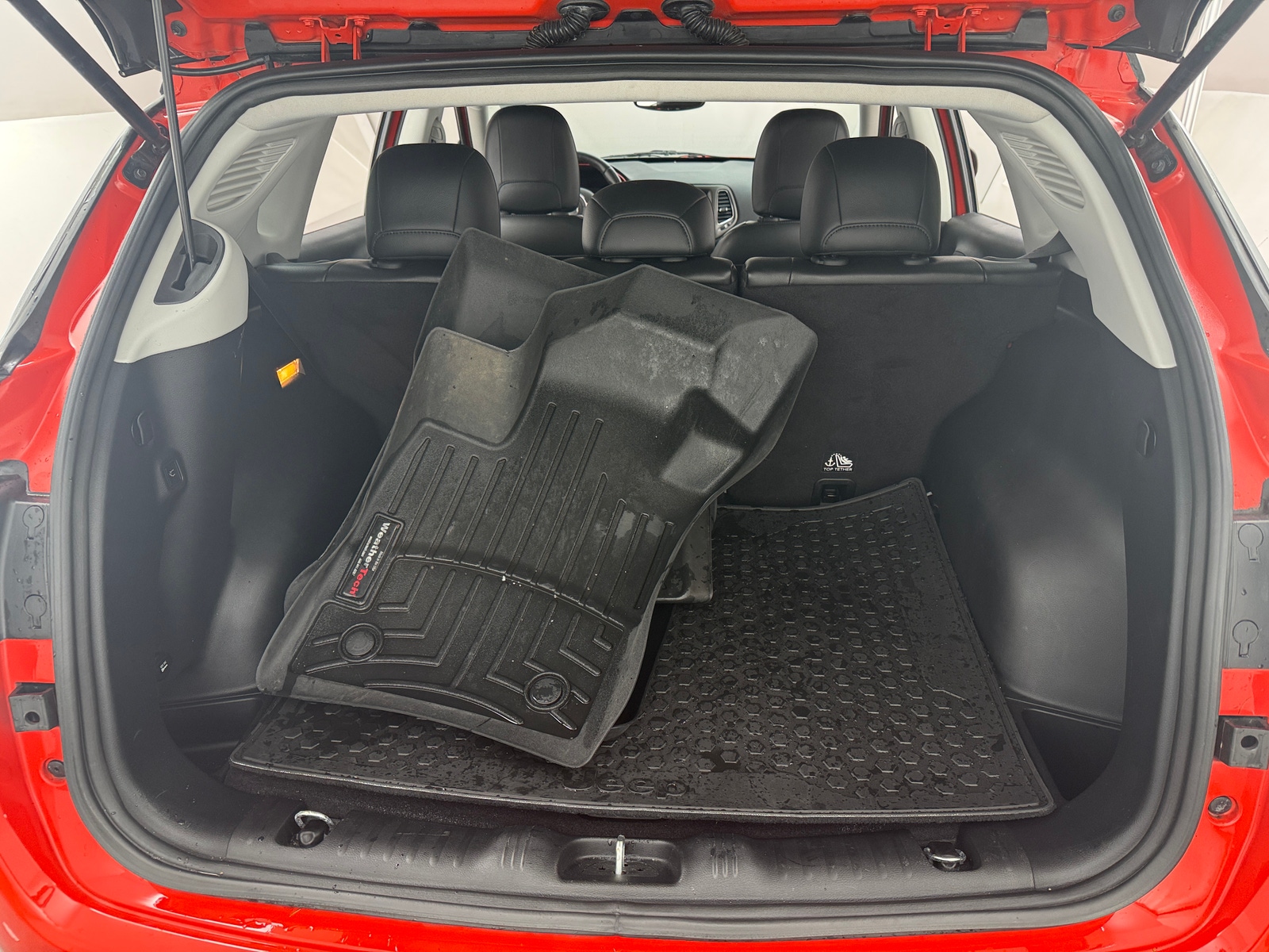 Thumbnail: 2018 Jeep Compass - 6