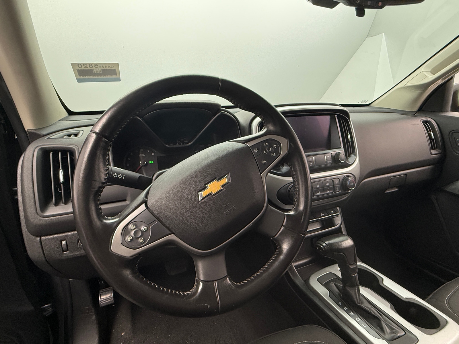 Thumbnail: 2019 Chevrolet Colorado - 3