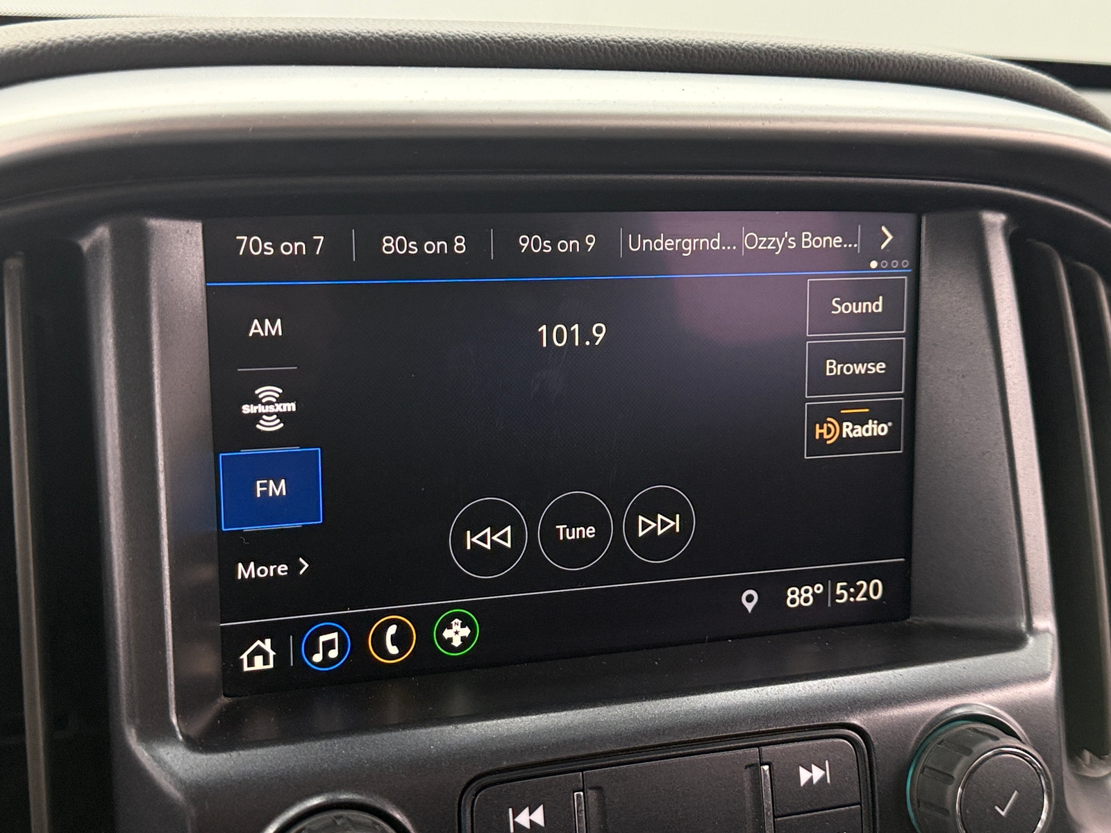 Thumbnail: 2019 Chevrolet Colorado - 4