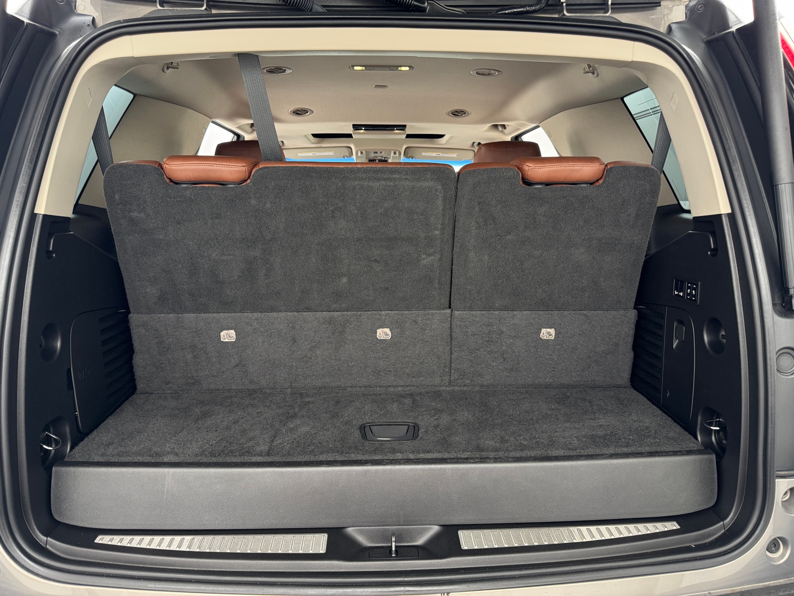 Thumbnail: 2019 Cadillac Escalade - 6