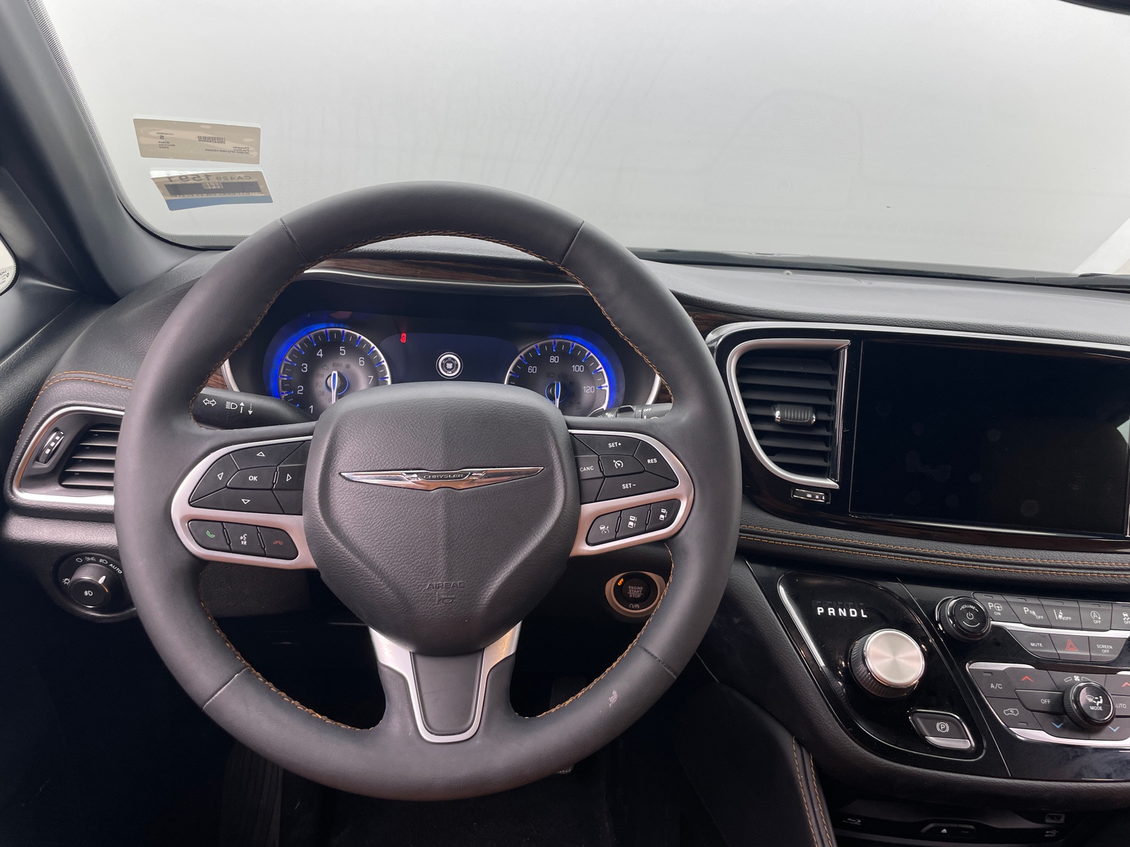 Thumbnail: 2022 Chrysler Pacifica - 4