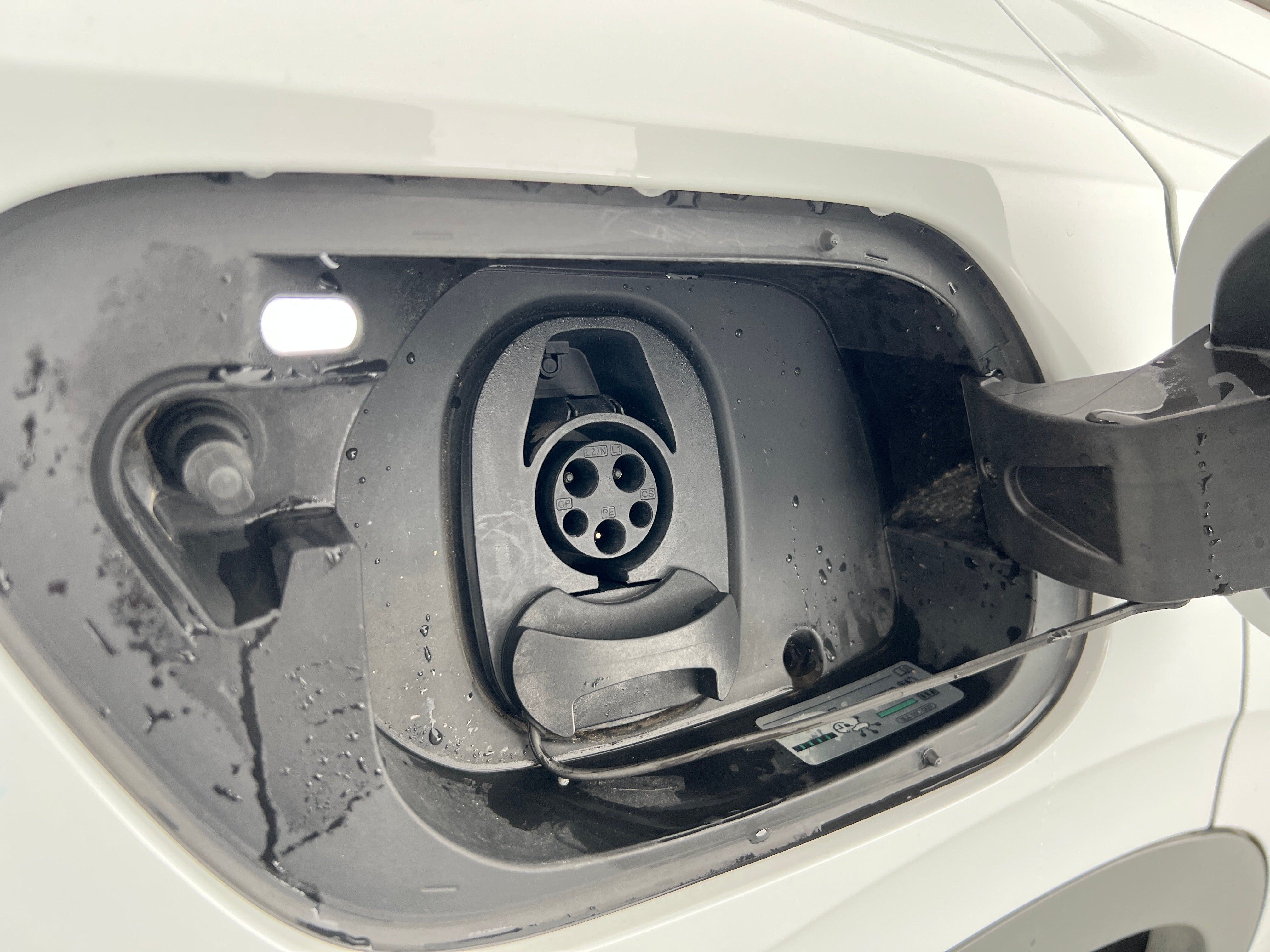 Used 2021 Volkswagen ID.4 PRO S with VIN WVGUNPE23MP058148 for sale in Oak Creek, WI