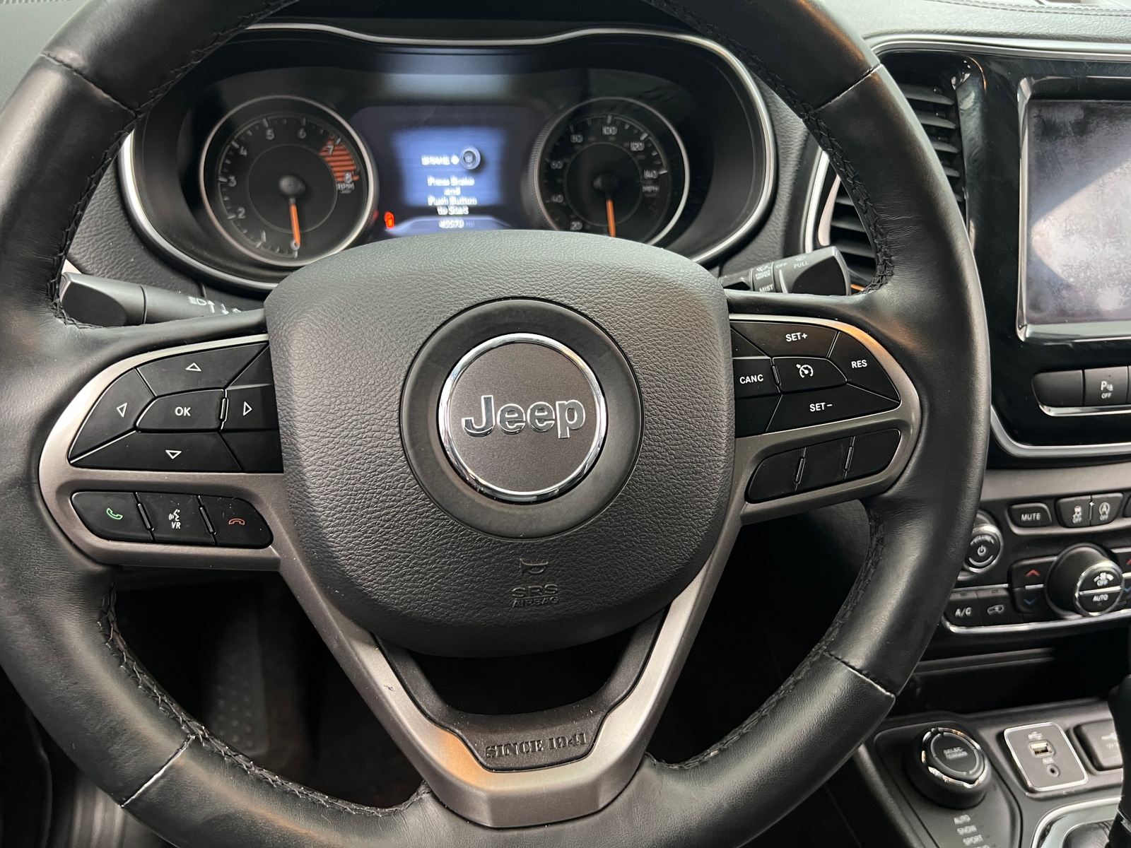 Thumbnail: 2019 Jeep Cherokee - 4