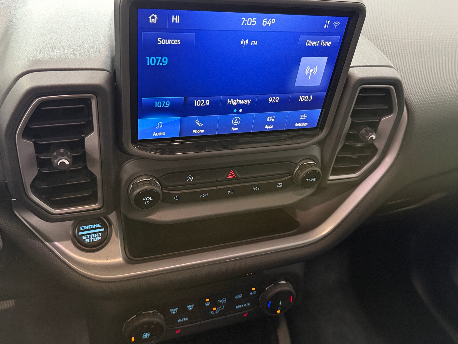 Thumbnail: 2022 Ford Bronco Sport - 4