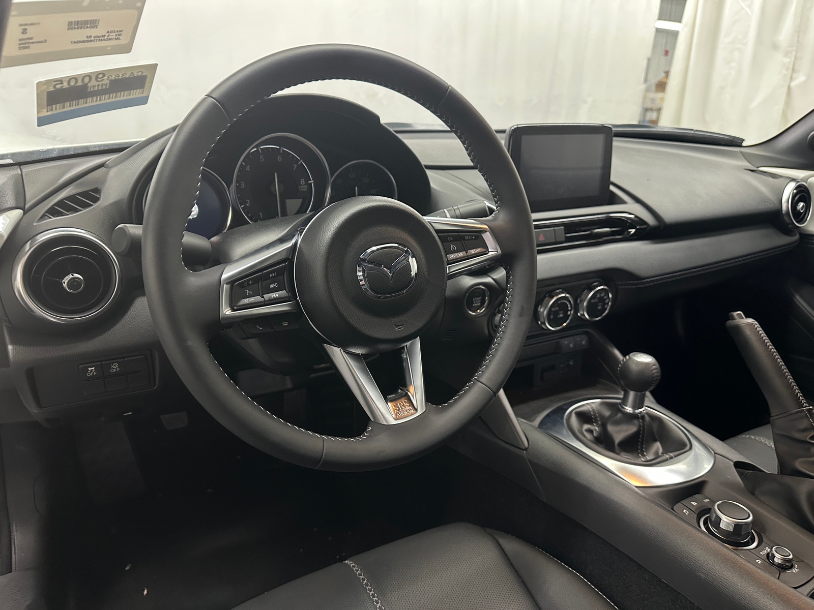 Thumbnail: 2022 Mazda MX-5 Miata - 2