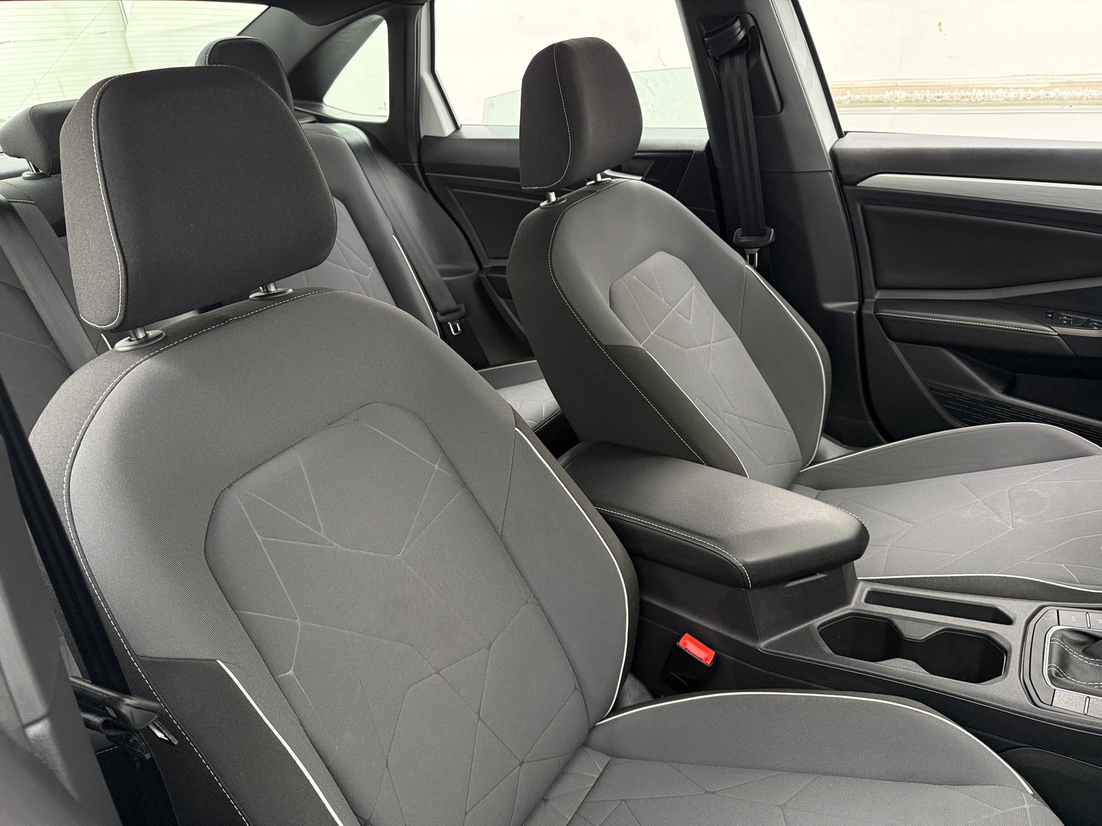 Thumbnail: 2025 Volkswagen Jetta - 2