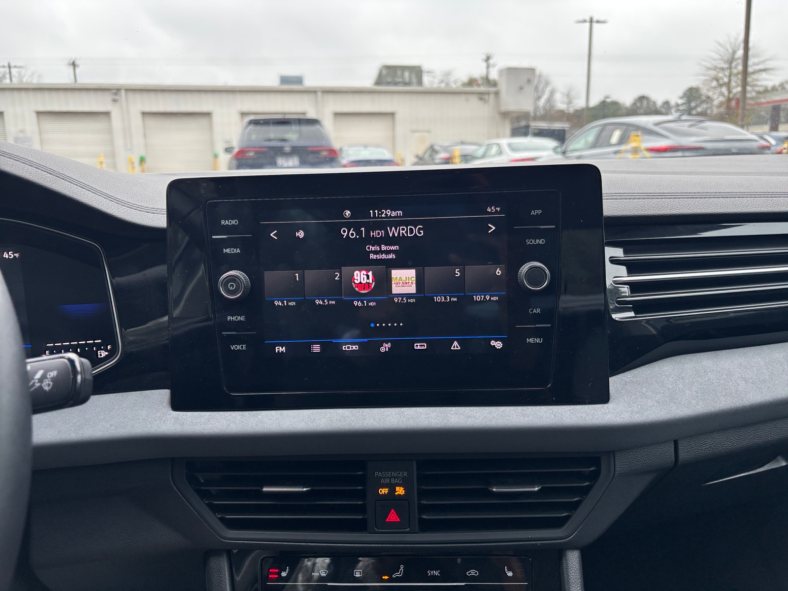 Thumbnail: 2025 Volkswagen Jetta - 4