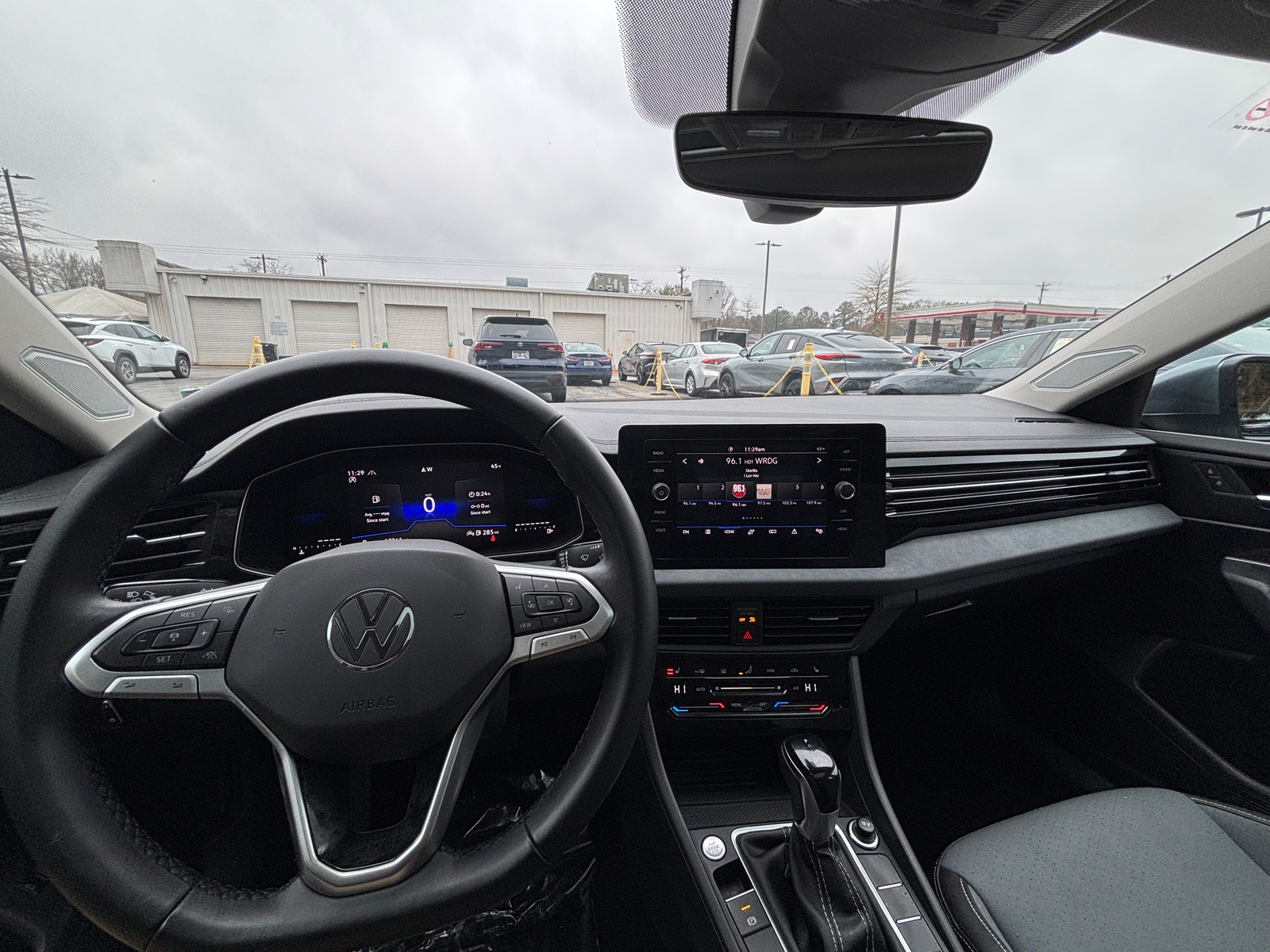 Thumbnail: 2025 Volkswagen Jetta - 3