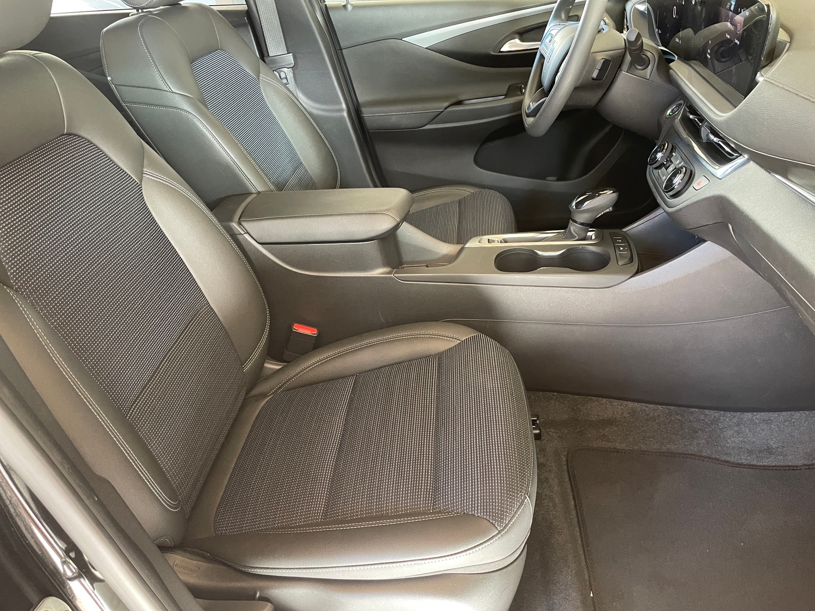 Thumbnail: 2025 Buick Envista - 2