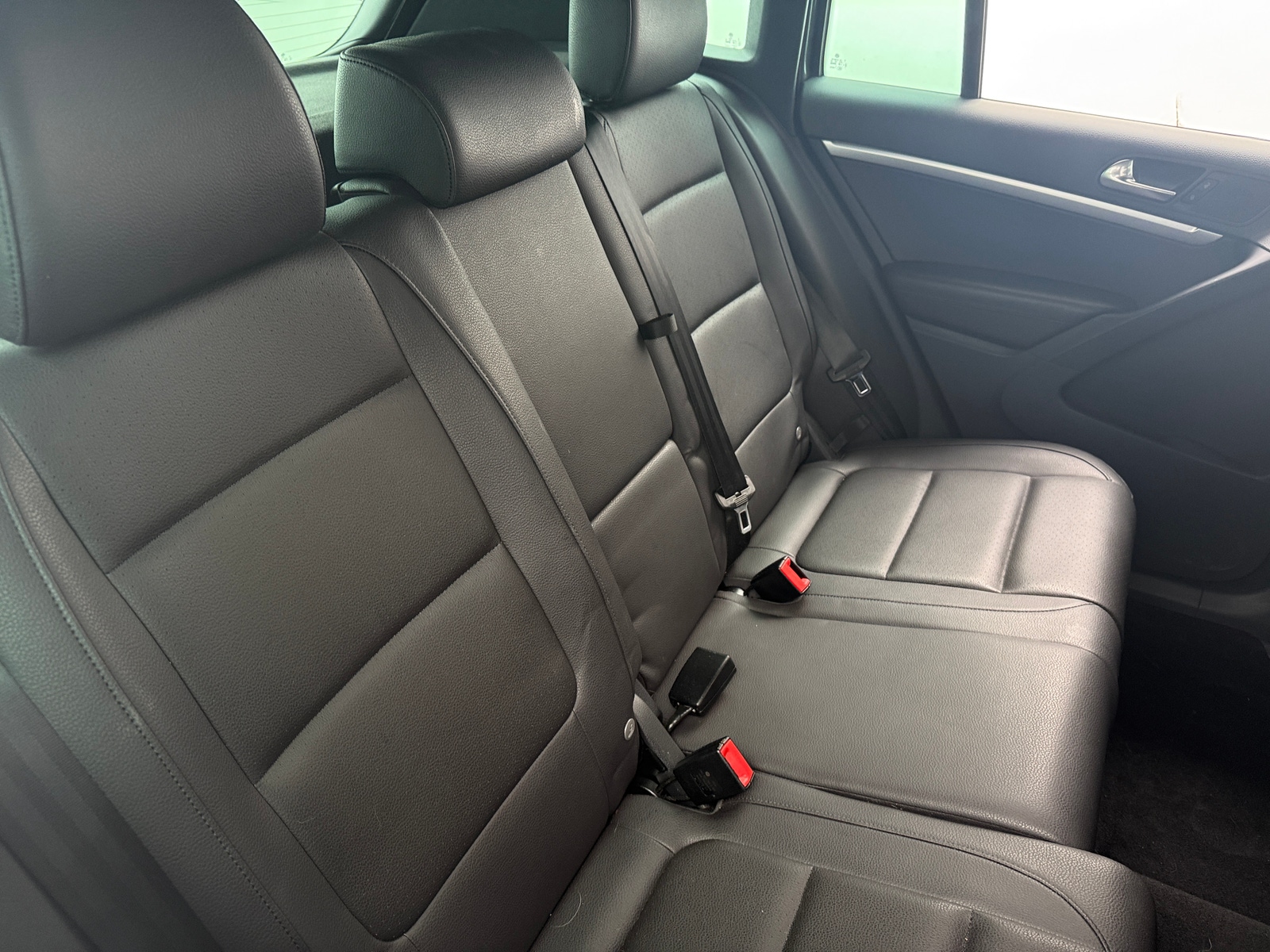 Thumbnail: 2016 Volkswagen Tiguan - 6