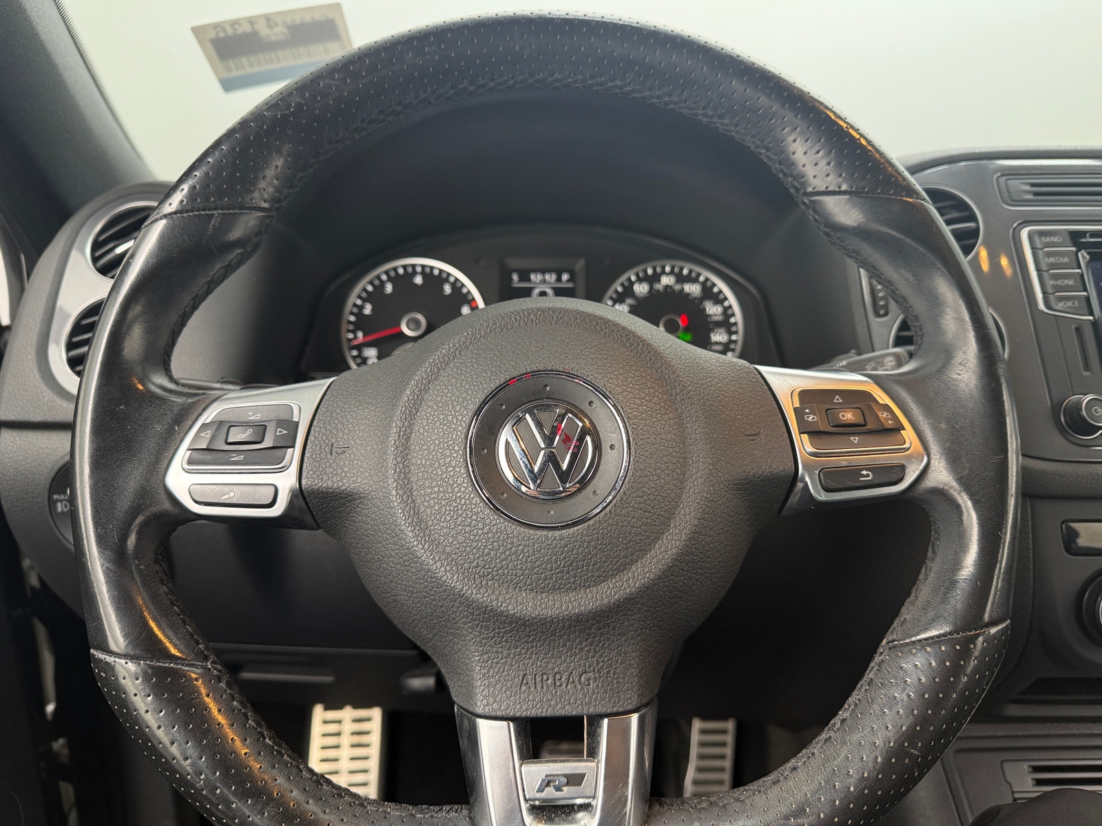 Thumbnail: 2016 Volkswagen Tiguan - 5