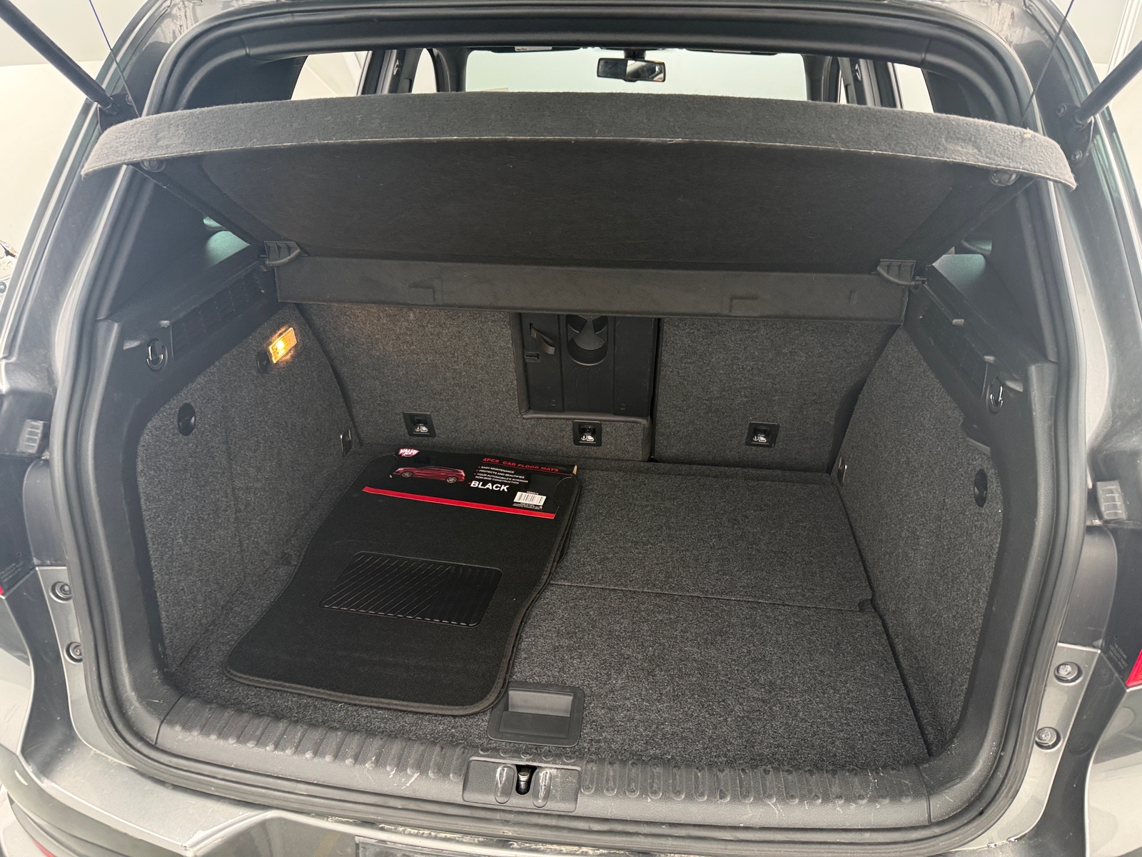 Thumbnail: 2016 Volkswagen Tiguan - 7