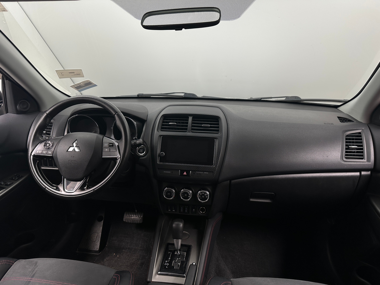 Thumbnail: 2018 Mitsubishi Outlander Sport - 3