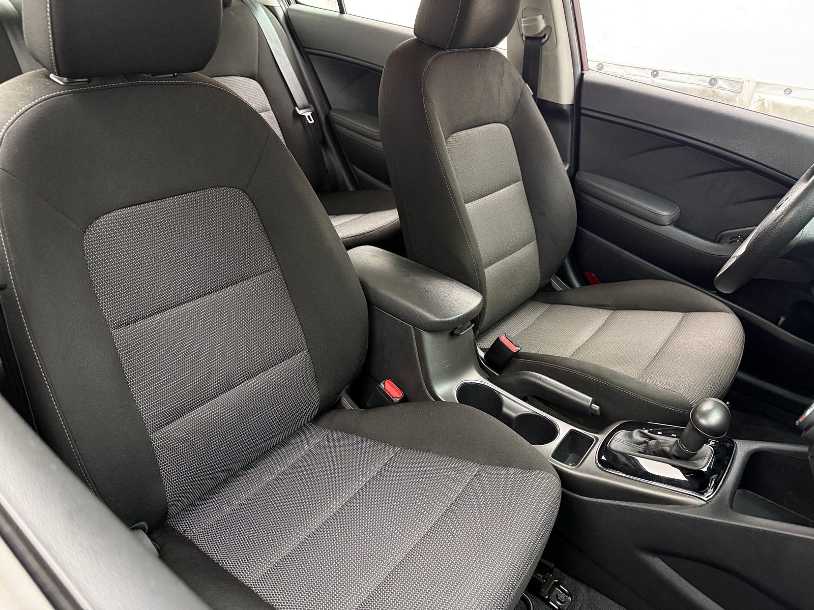 Thumbnail: 2017 Kia Forte - 2