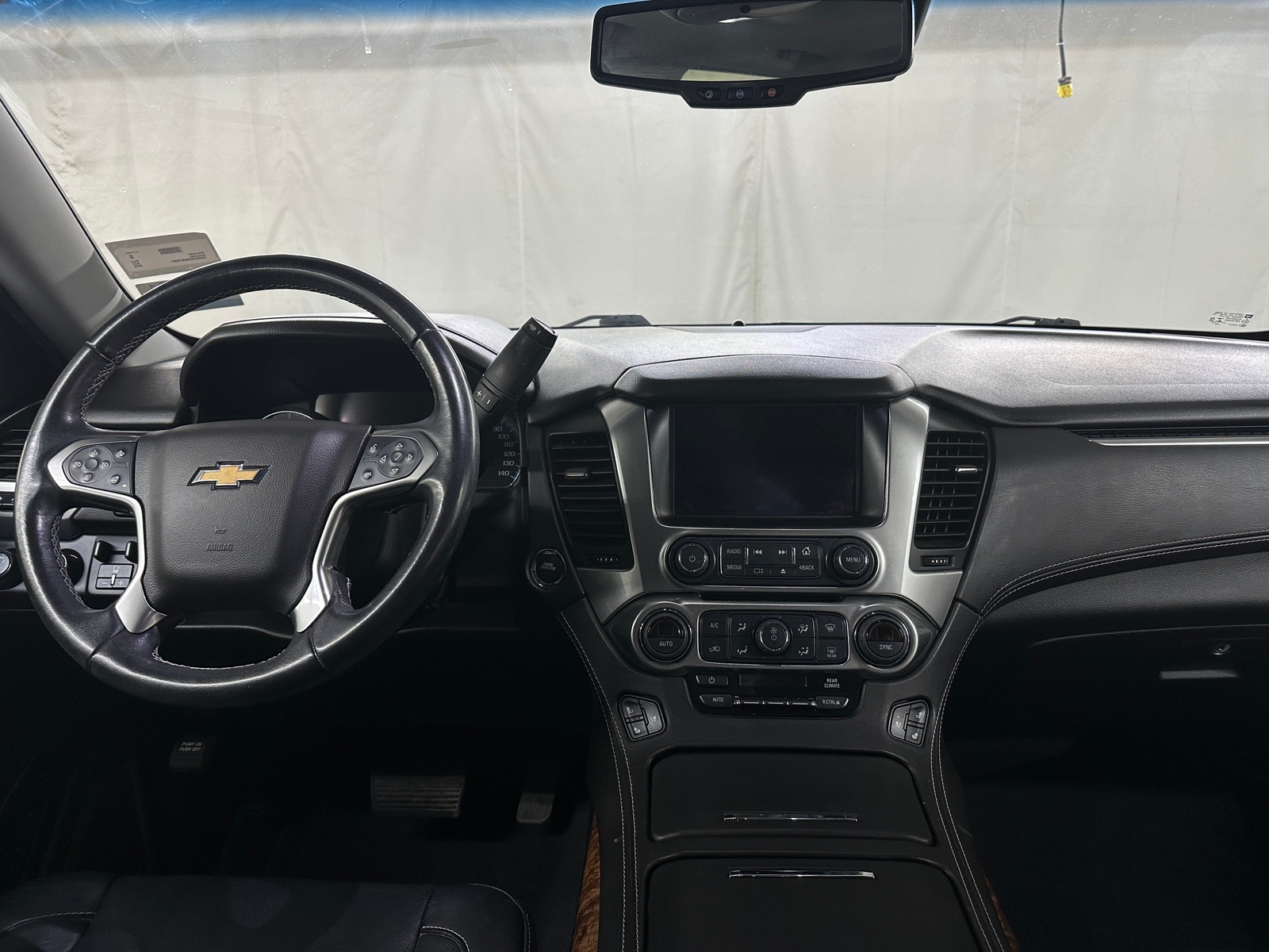 Thumbnail: 2019 Chevrolet Suburban - 3